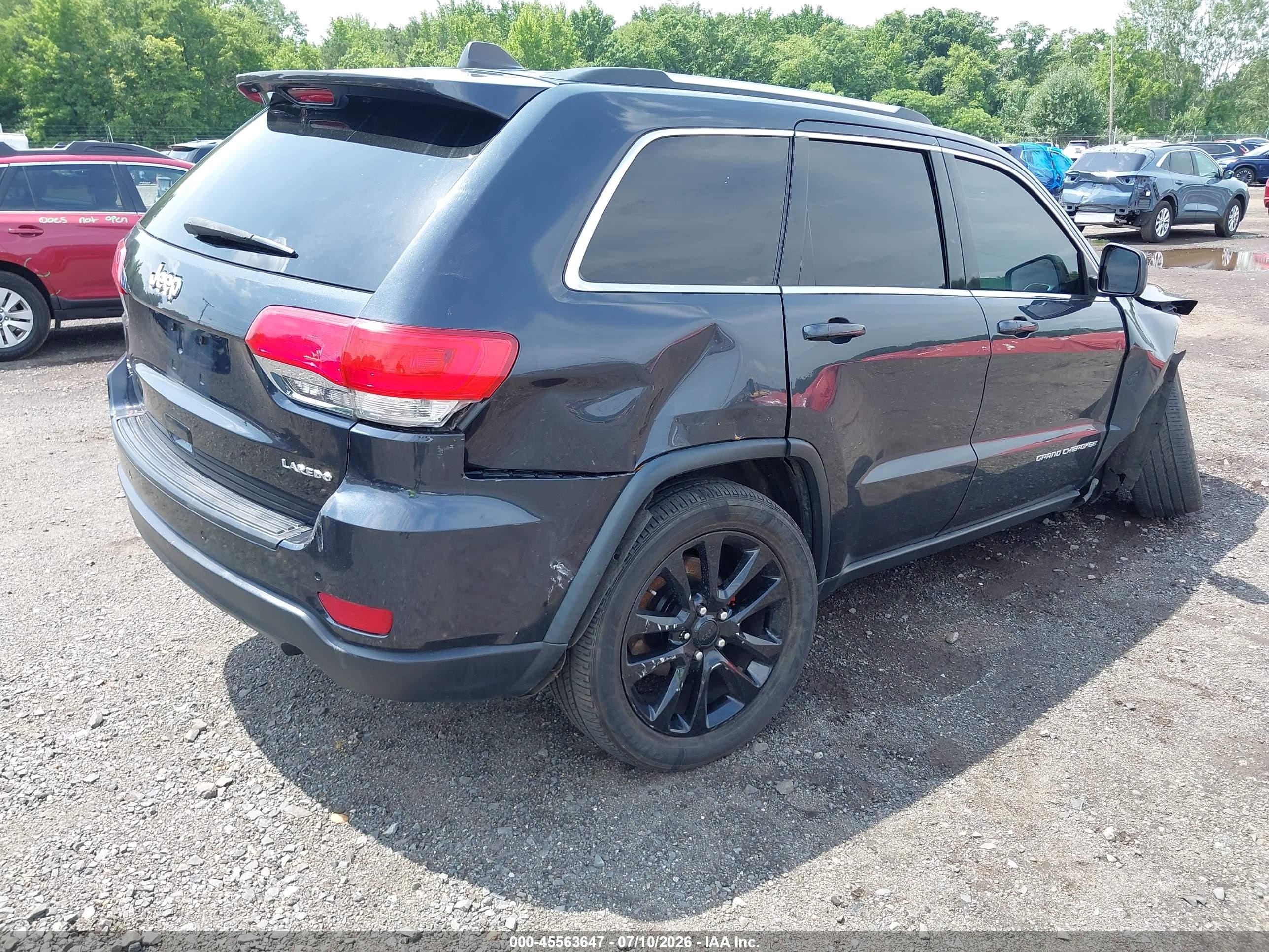 2014 Jeep Grand Cherokee Laredo Silver vin: 1C4RJFAG6EC308198