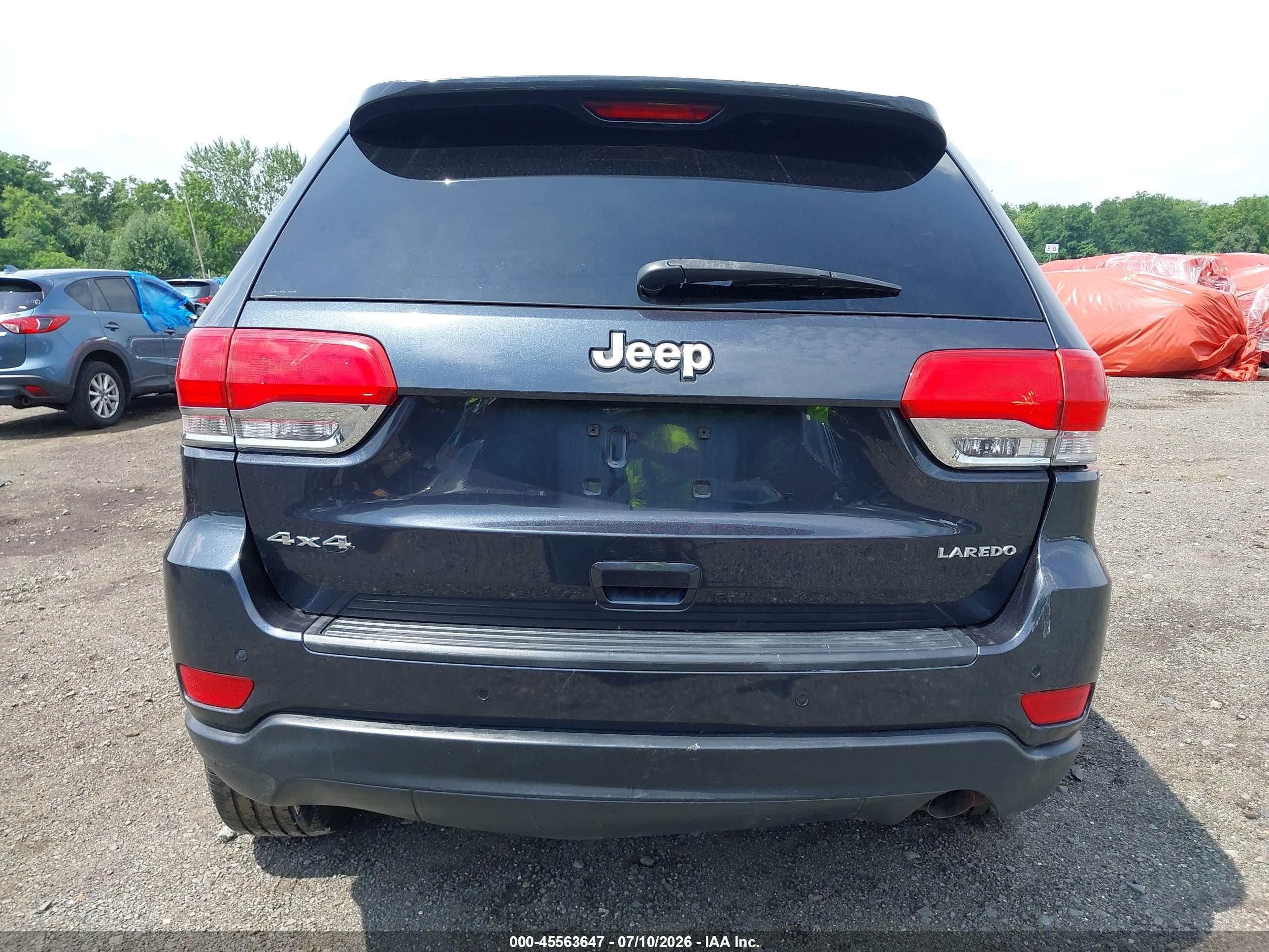 2014 Jeep Grand Cherokee Laredo Silver vin: 1C4RJFAG6EC308198