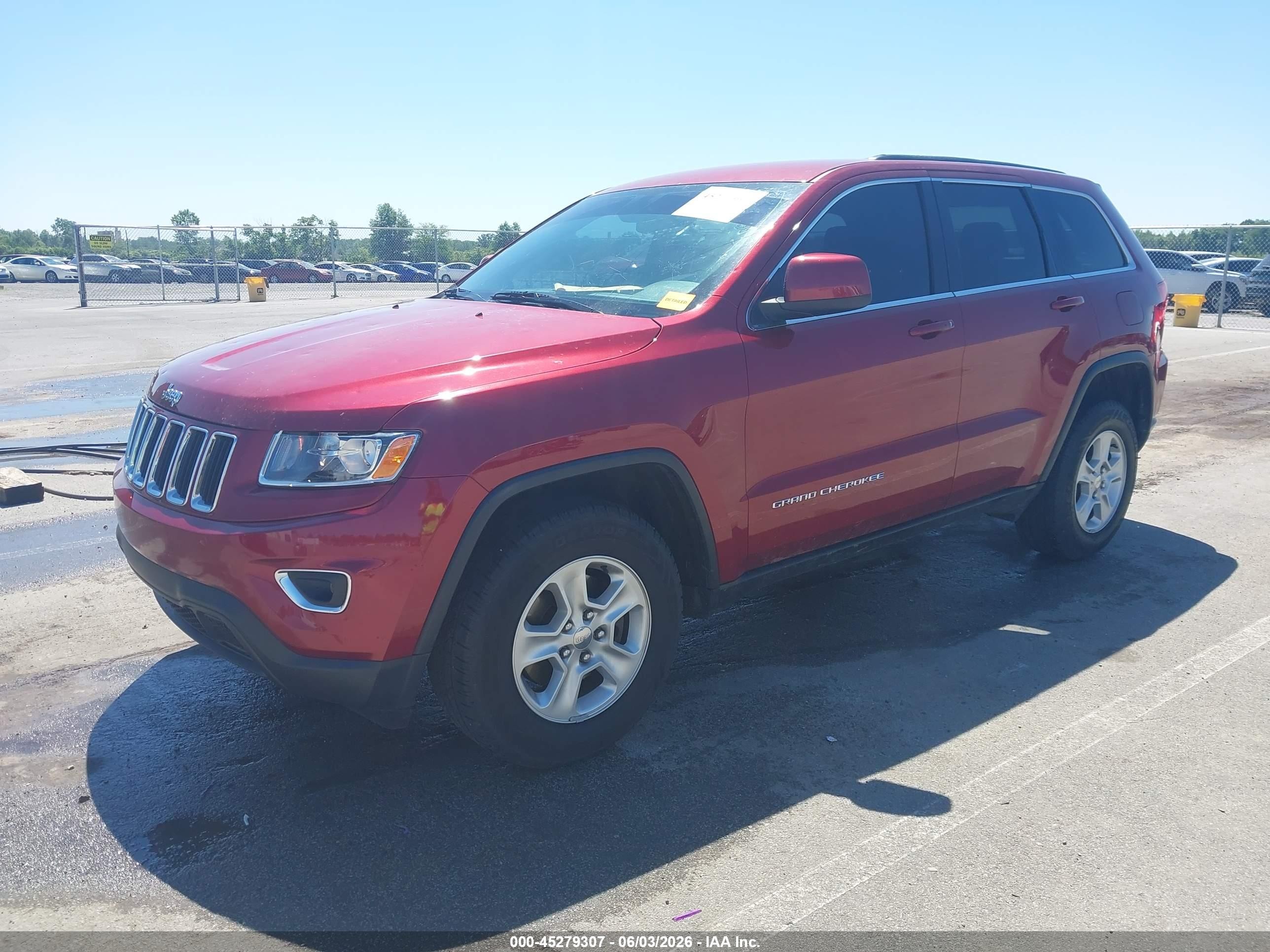 2014 Jeep Grand Cherokee Laredo Red vin: 1C4RJFAG6EC415431