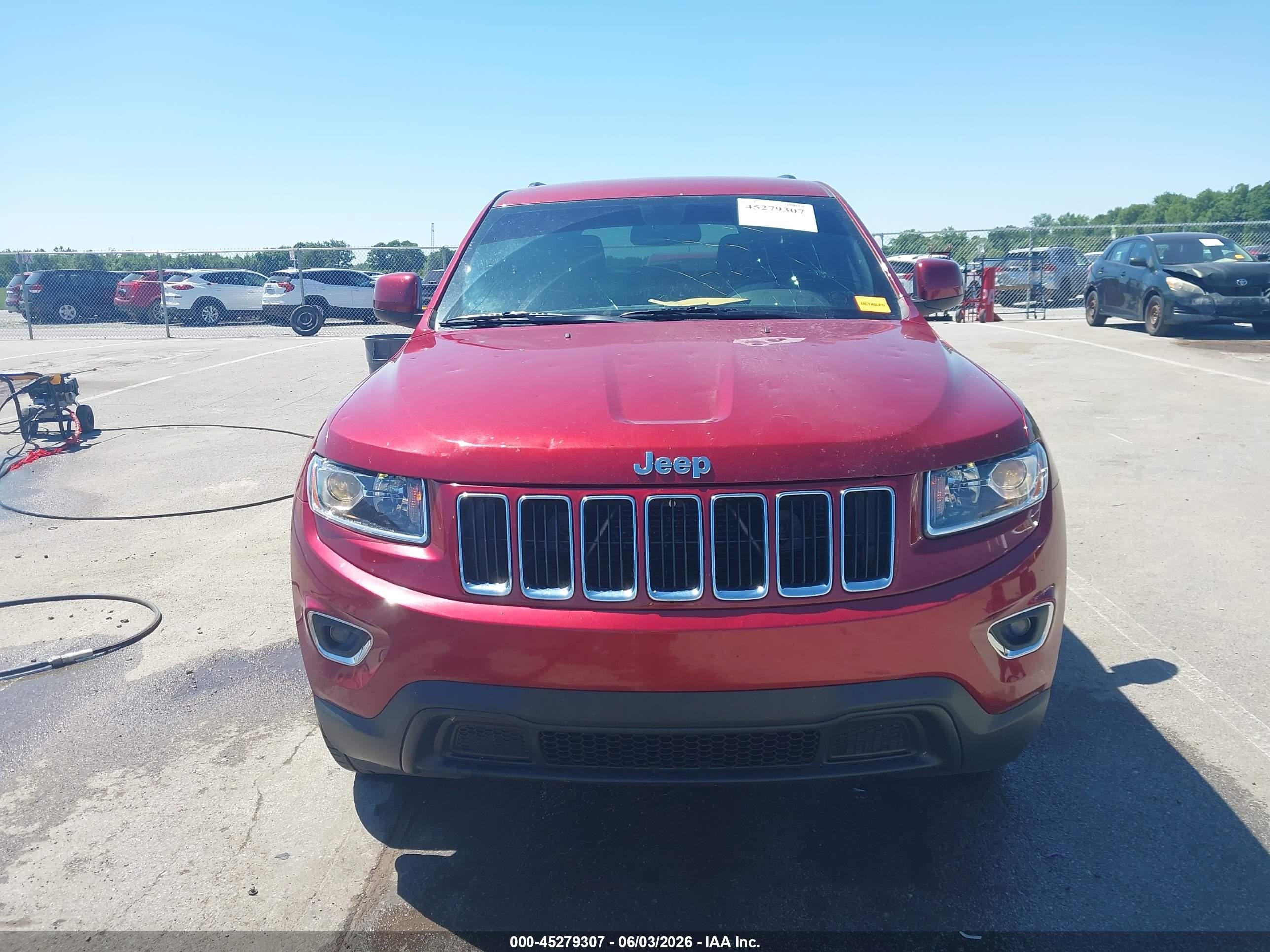 2014 Jeep Grand Cherokee Laredo Red vin: 1C4RJFAG6EC415431