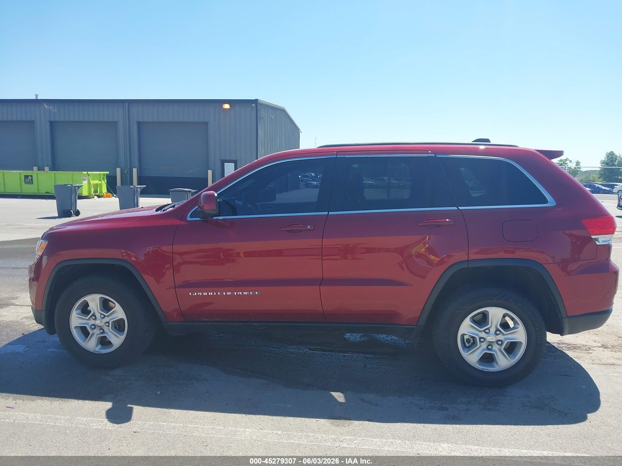 2014 Jeep Grand Cherokee Laredo Red vin: 1C4RJFAG6EC415431