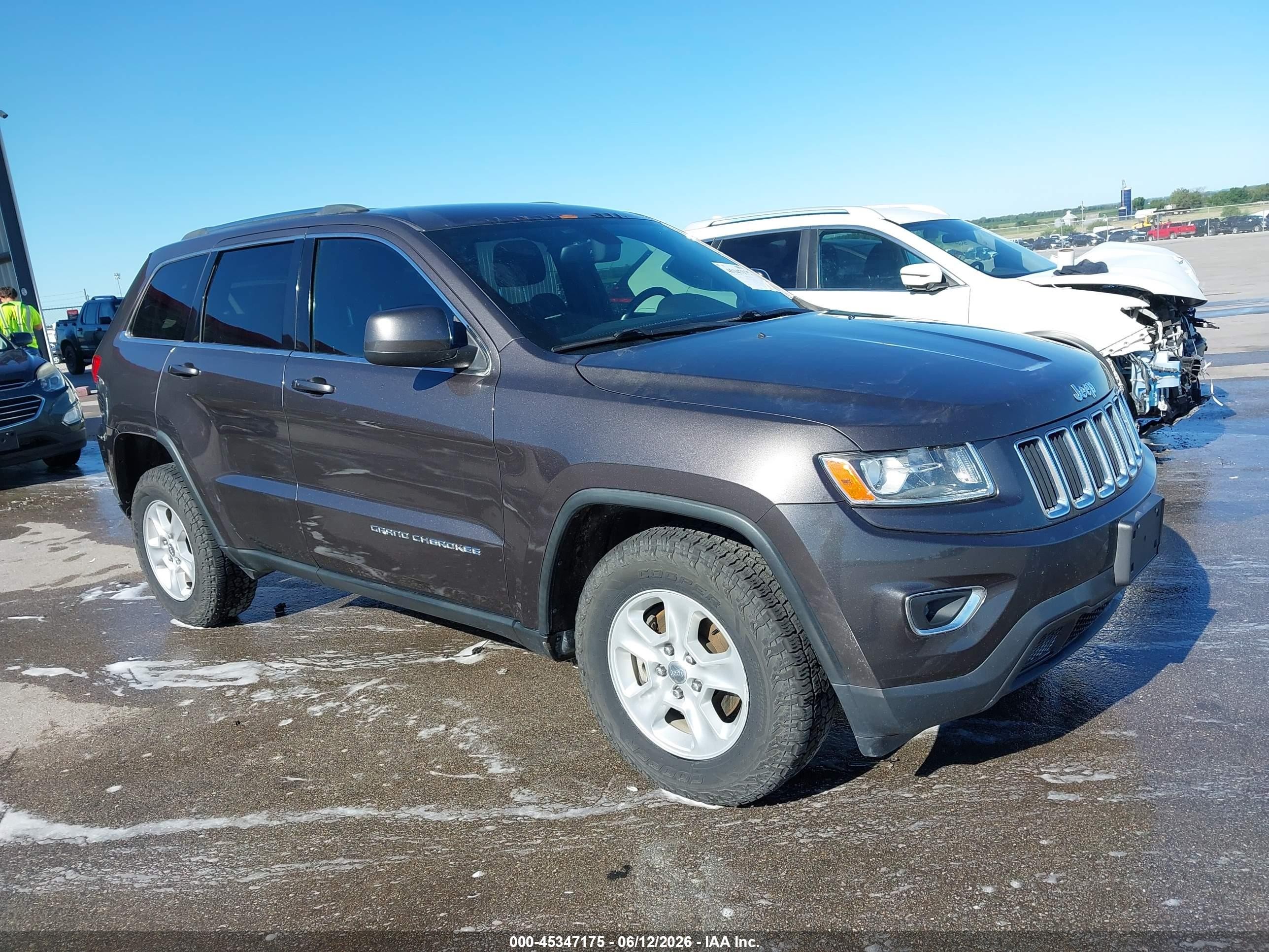2014 Jeep Grand Cherokee Laredo Gray vin: 1C4RJFAG6EC430639