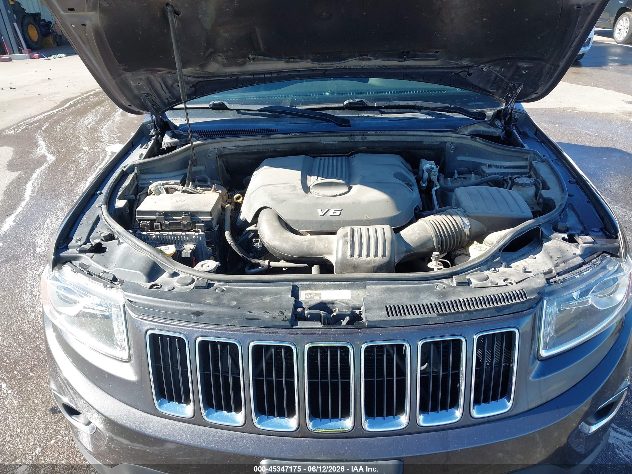 2014 Jeep Grand Cherokee Laredo Gray vin: 1C4RJFAG6EC430639