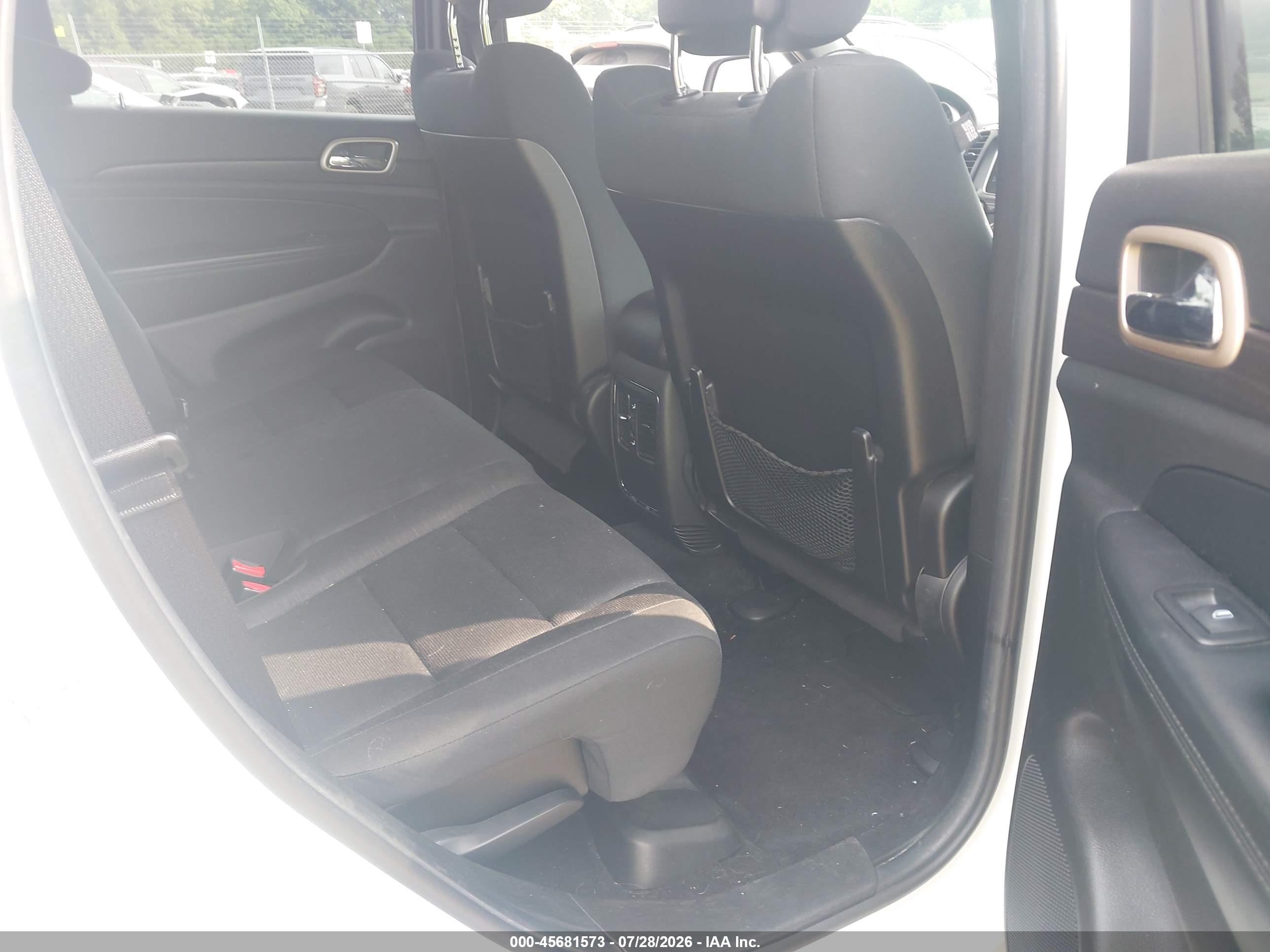 2014 Jeep Grand Cherokee Laredo White vin: 1C4RJFAG6EC466217