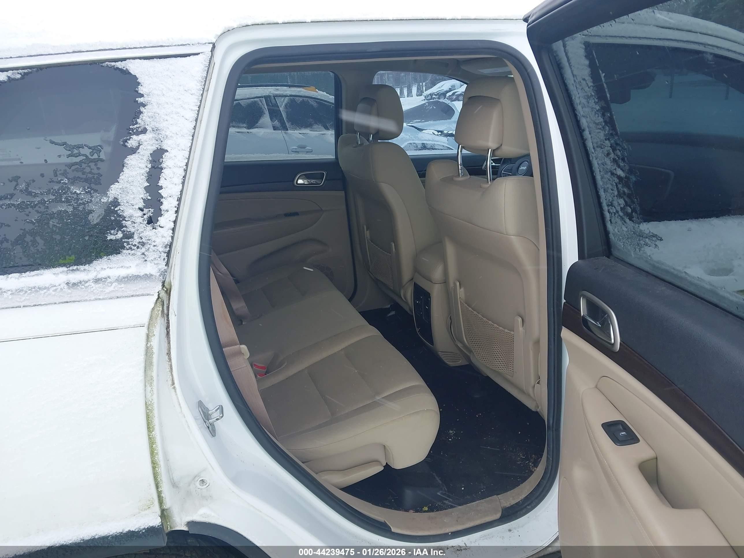 2014 Jeep Grand Cherokee Laredo White vin: 1C4RJFAG6EC469845