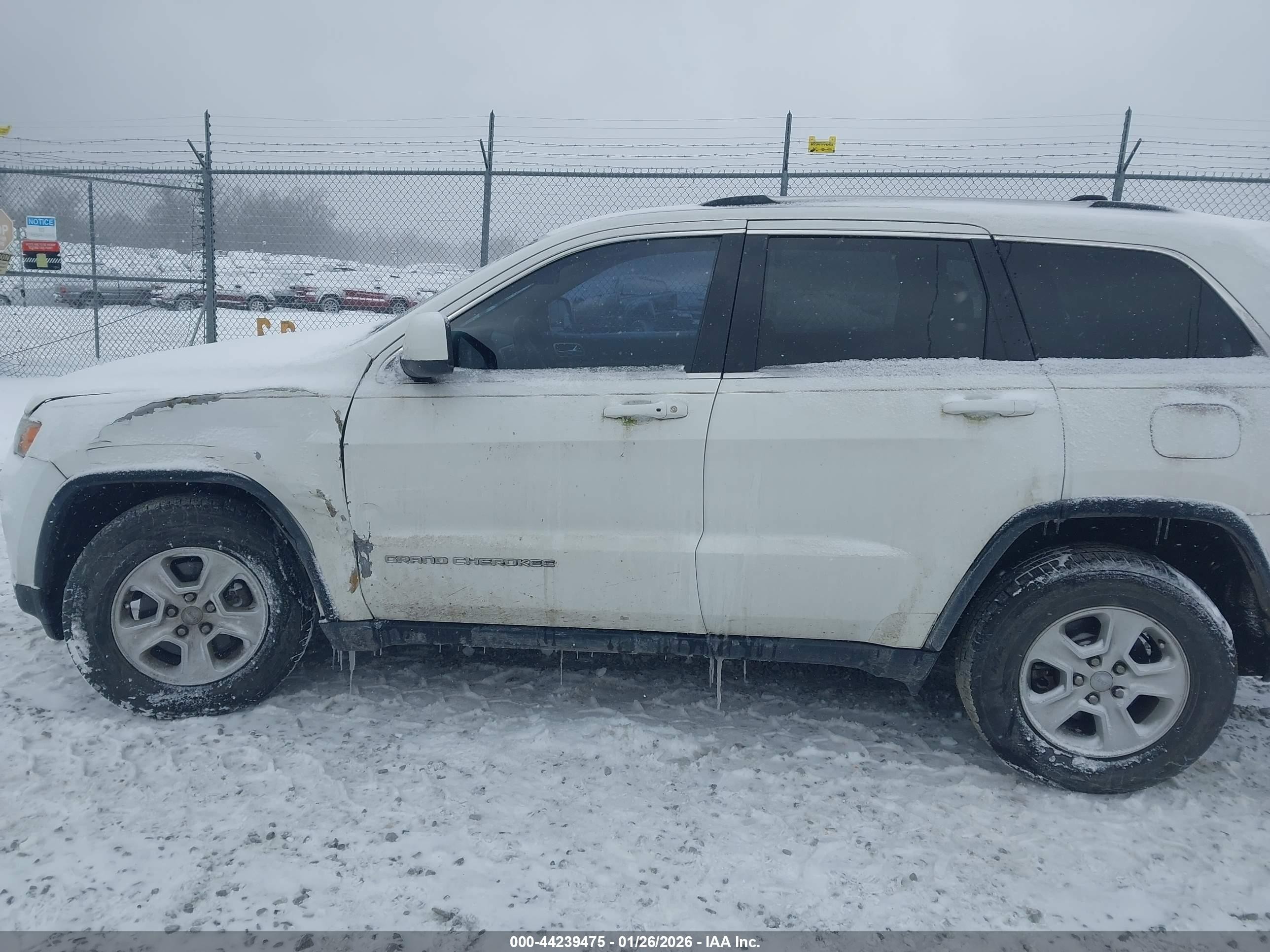 2014 Jeep Grand Cherokee Laredo White vin: 1C4RJFAG6EC469845