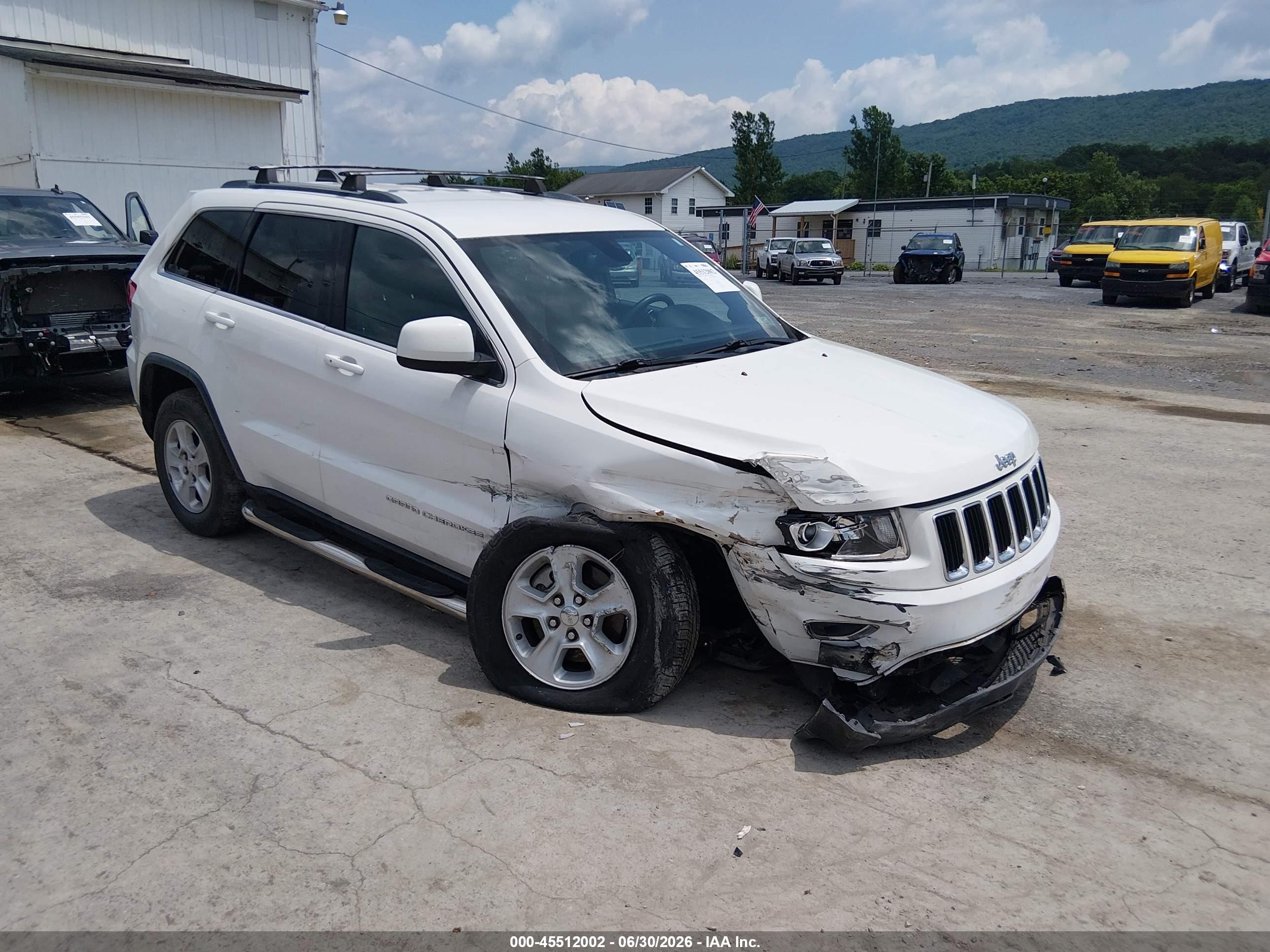 2014 Jeep Grand Cherokee Laredo White vin: 1C4RJFAG6EC474009