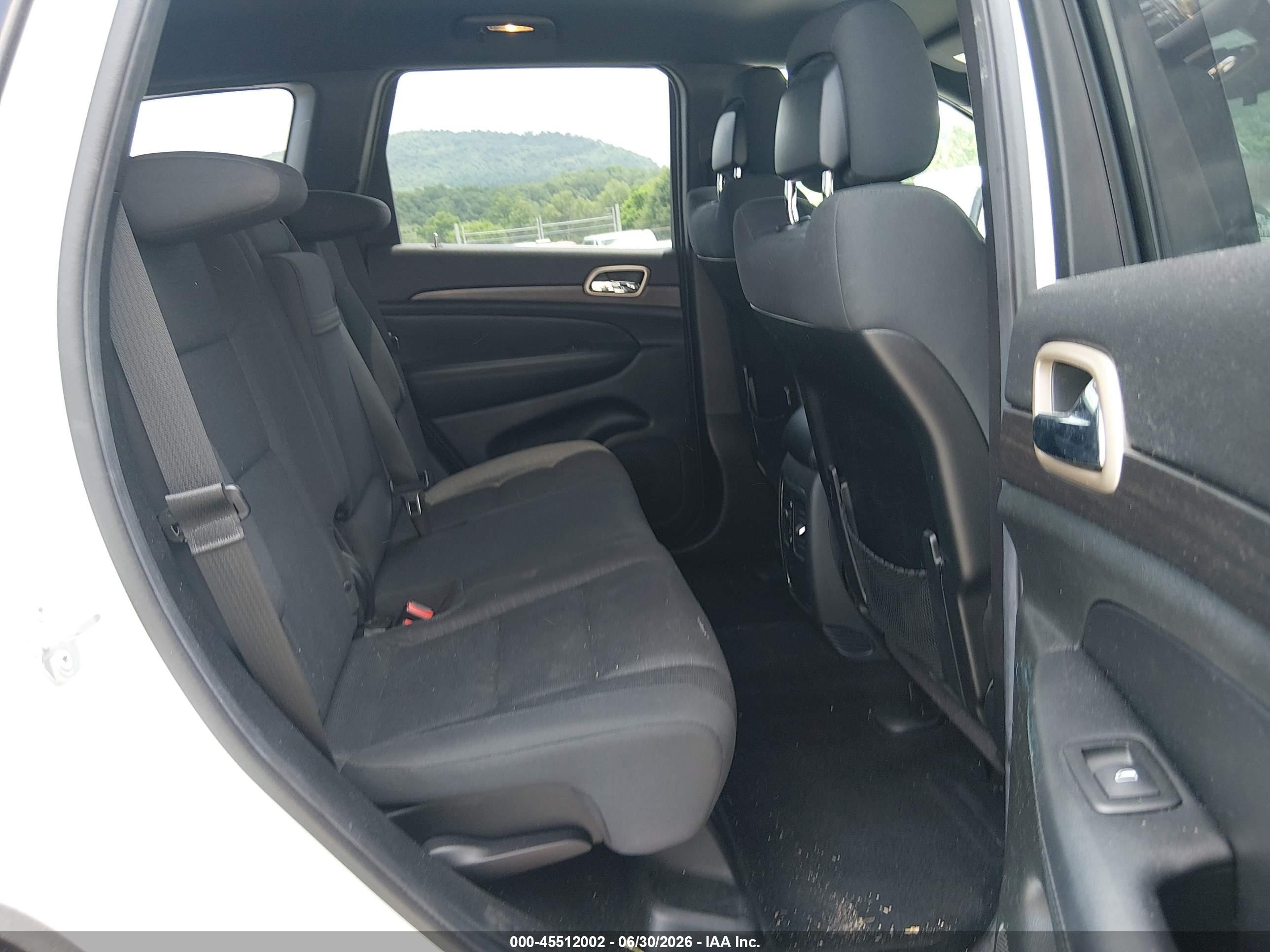 2014 Jeep Grand Cherokee Laredo White vin: 1C4RJFAG6EC474009