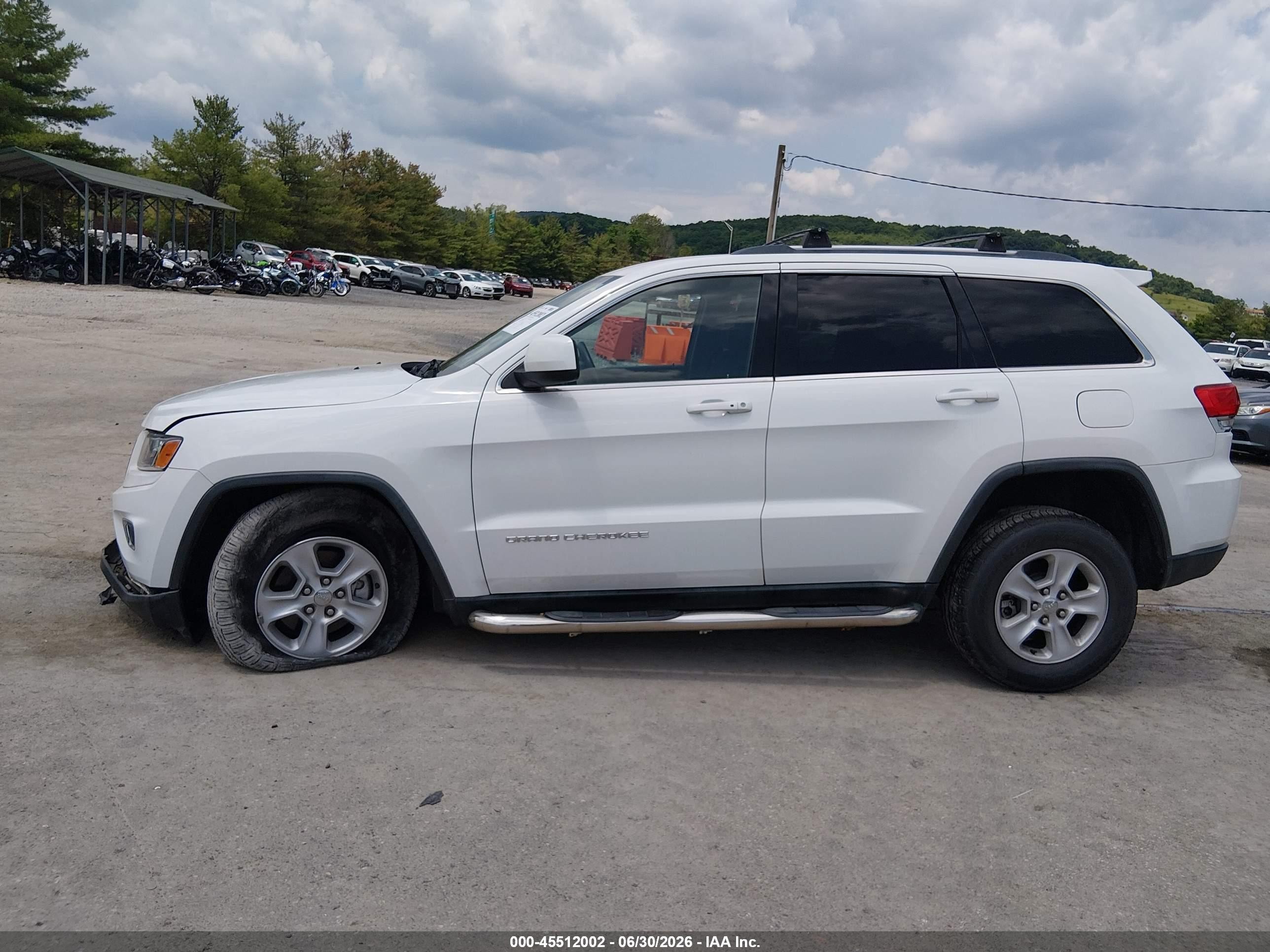 2014 Jeep Grand Cherokee Laredo White vin: 1C4RJFAG6EC474009