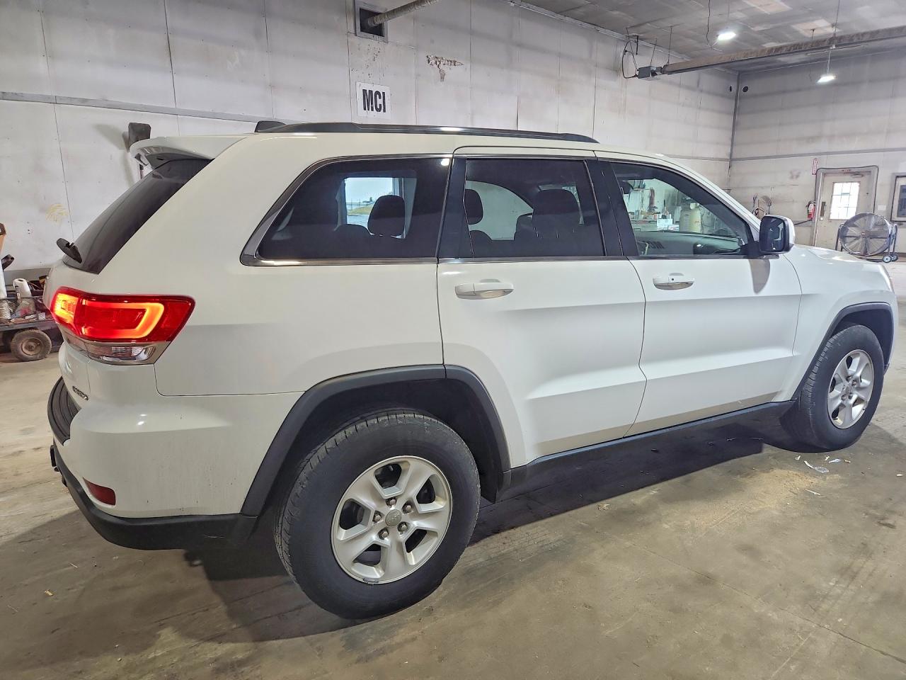 2014 Jeep Grand Cherokee Laredo White vin: 1C4RJFAG6EC516663