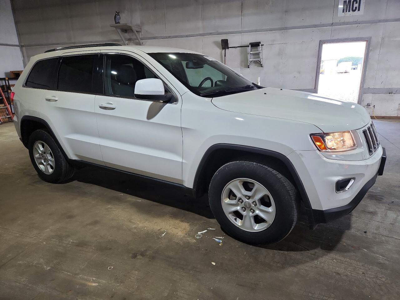 2014 Jeep Grand Cherokee Laredo White vin: 1C4RJFAG6EC516663