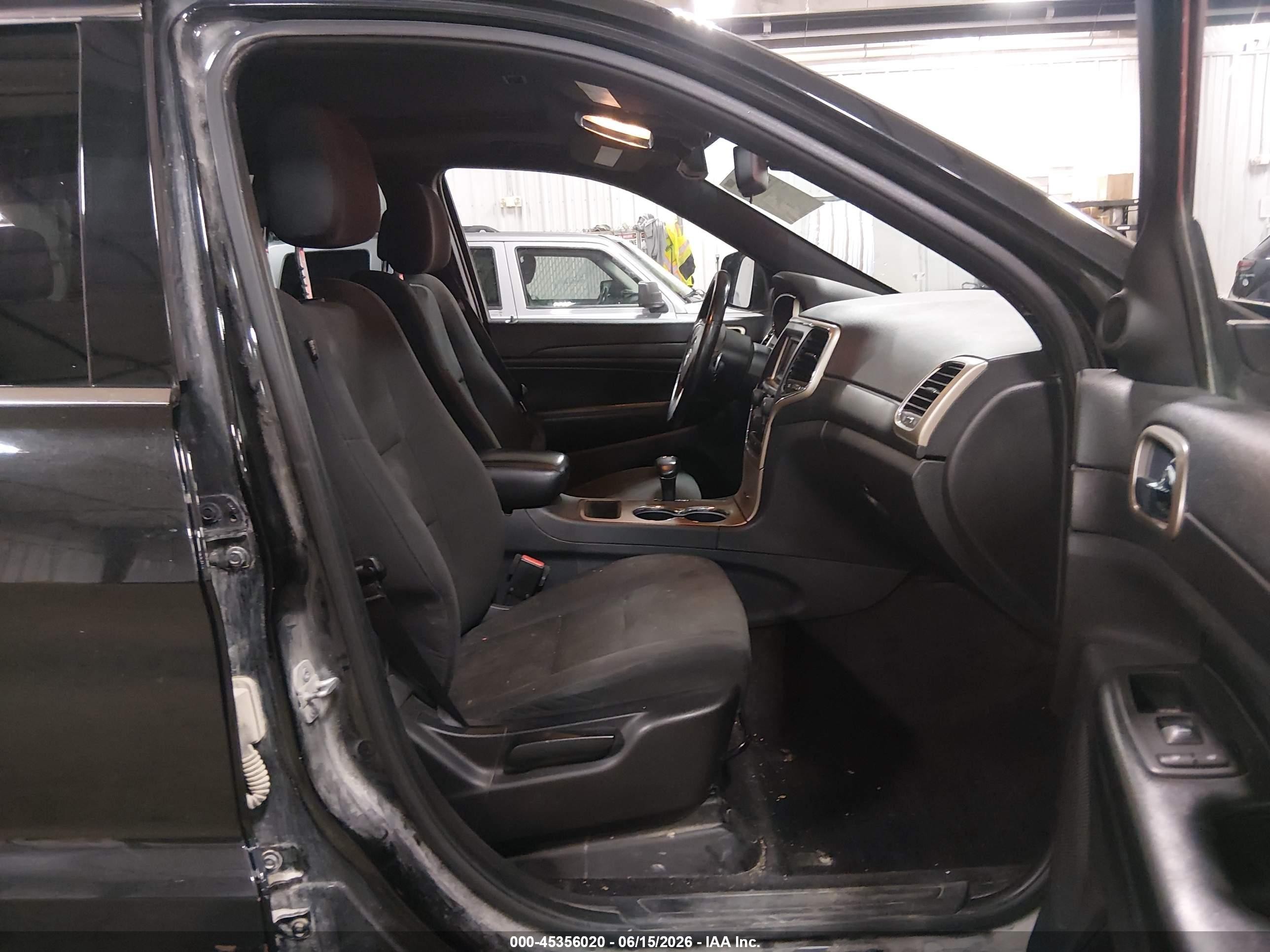 2015 Jeep Grand Cherokee Laredo Black vin: 1C4RJFAG6FC140399