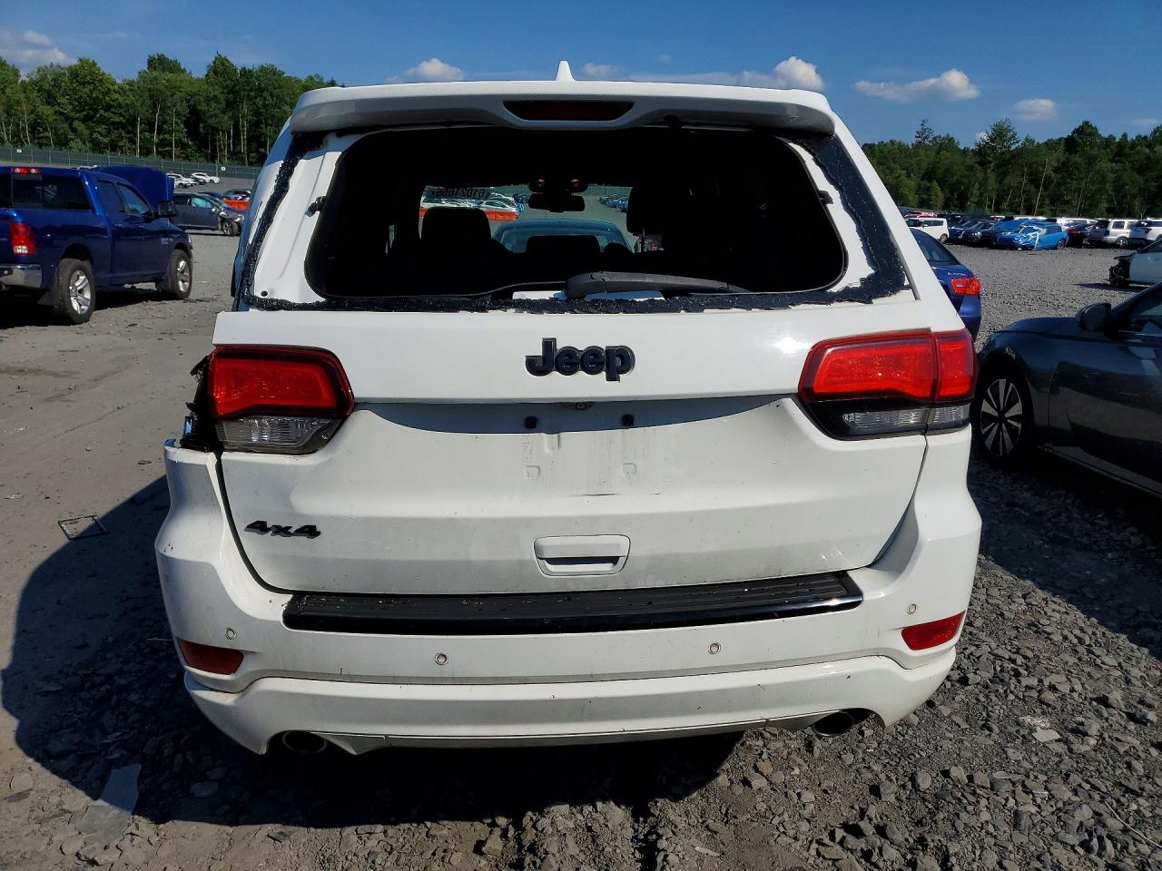 2015 Jeep Grand Cherokee Laredo White vin: 1C4RJFAG6FC150205
