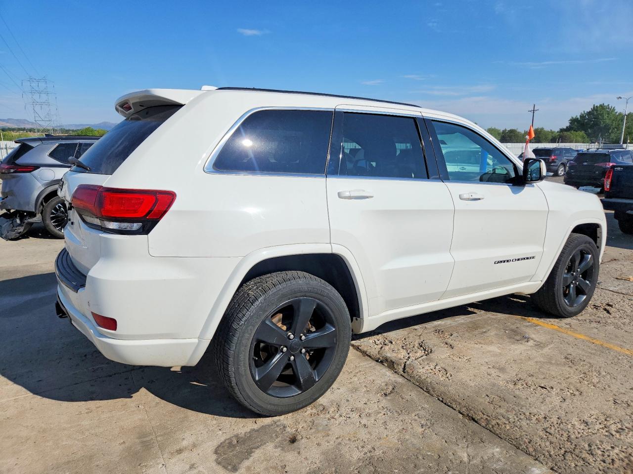 2015 Jeep Grand Cherokee Laredo White vin: 1C4RJFAG6FC225176