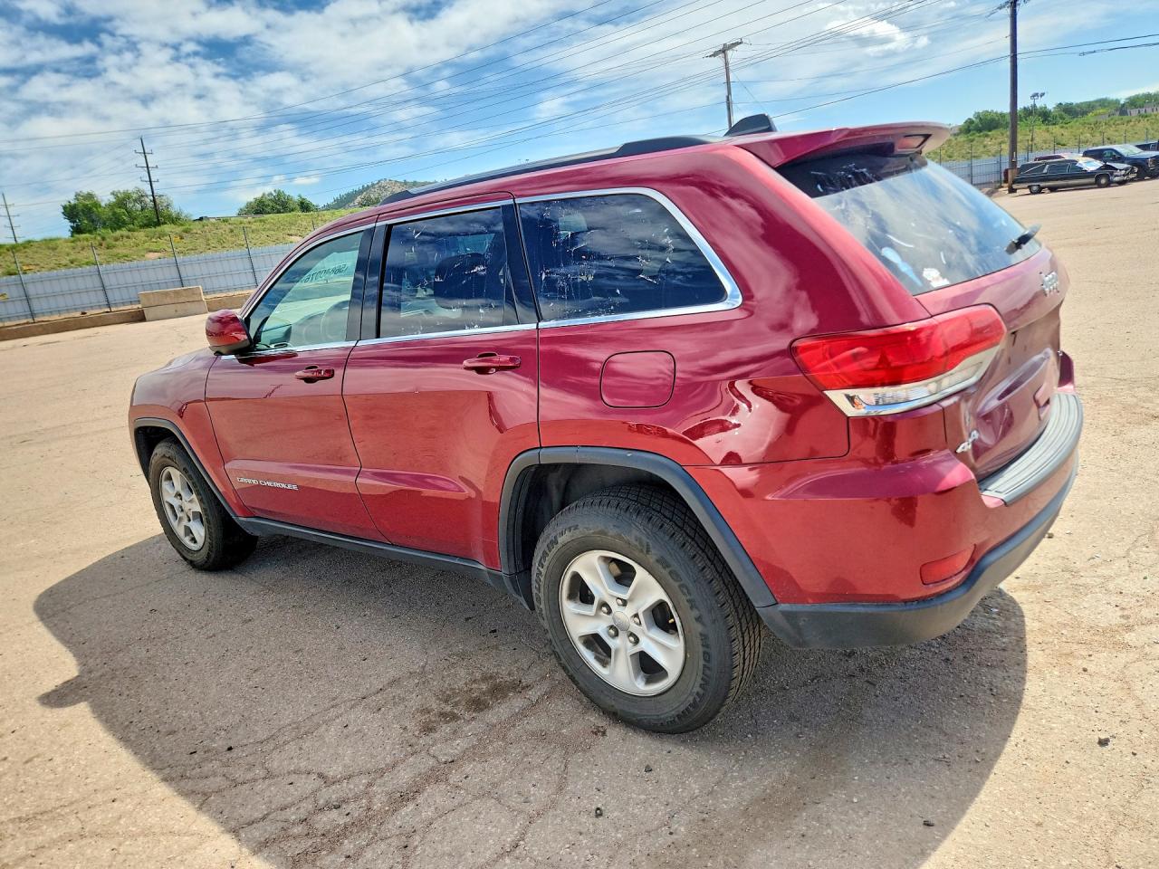 2015 Jeep Grand Cherokee Laredo Red vin: 1C4RJFAG6FC225260