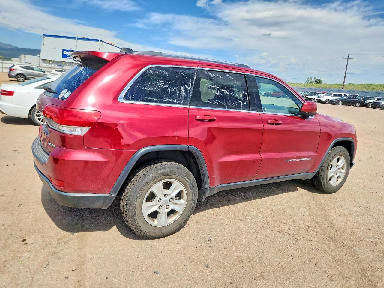 2015 Jeep Grand Cherokee Laredo Red vin: 1C4RJFAG6FC225260