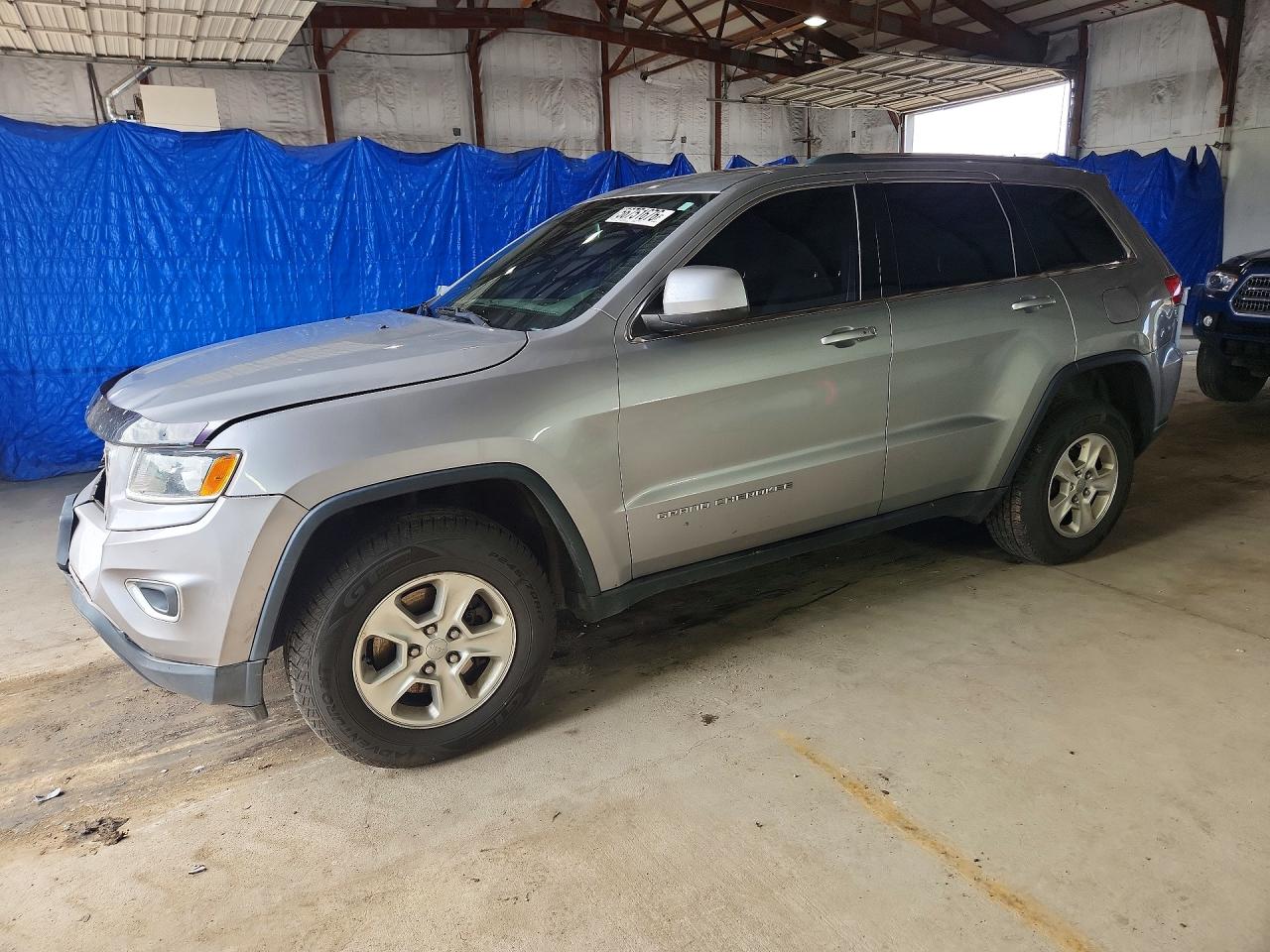 2015 Jeep Grand Cherokee Laredo Серебряный vin: 1C4RJFAG6FC244097