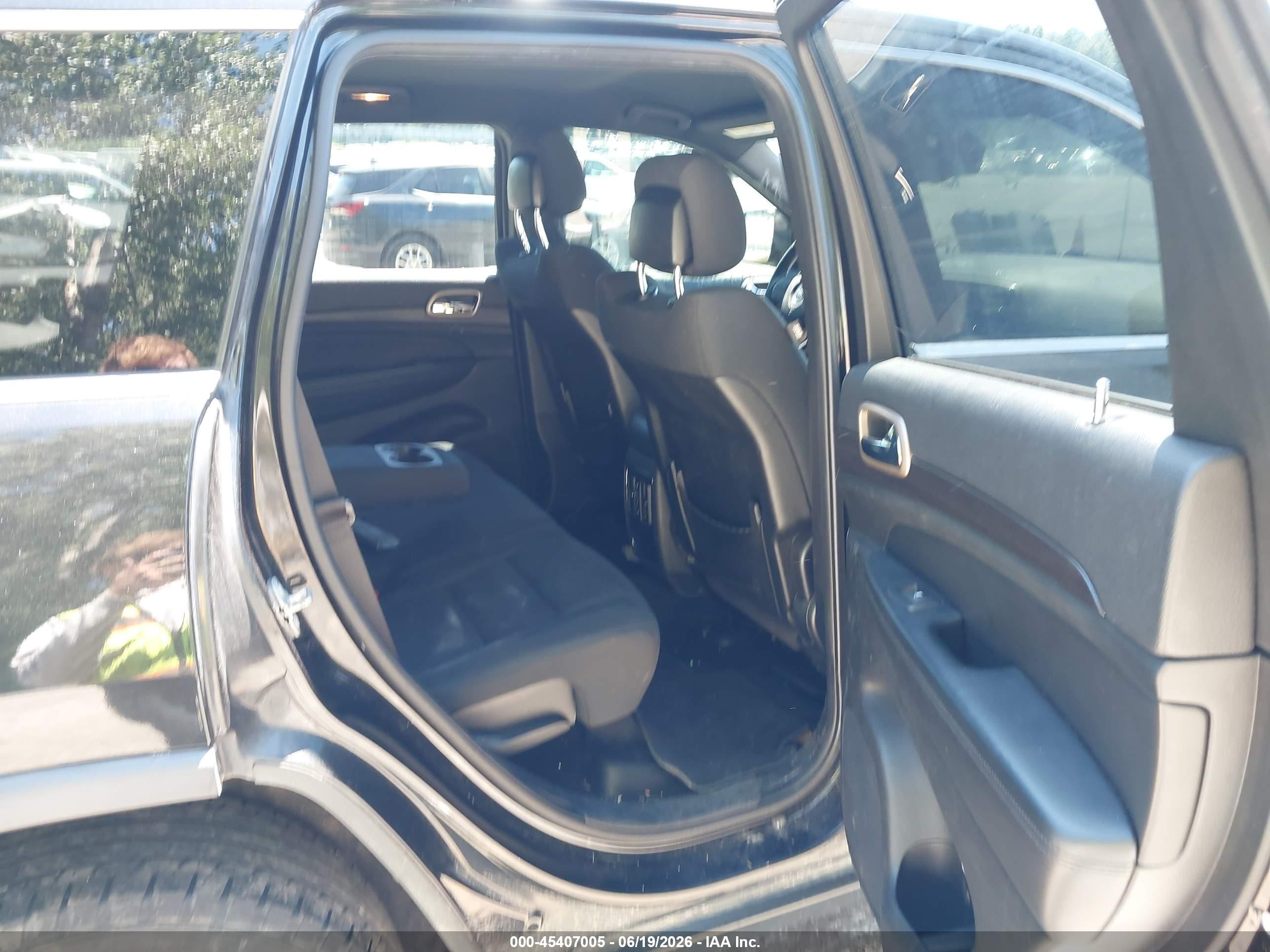 2015 Jeep Grand Cherokee Laredo Black vin: 1C4RJFAG6FC675622