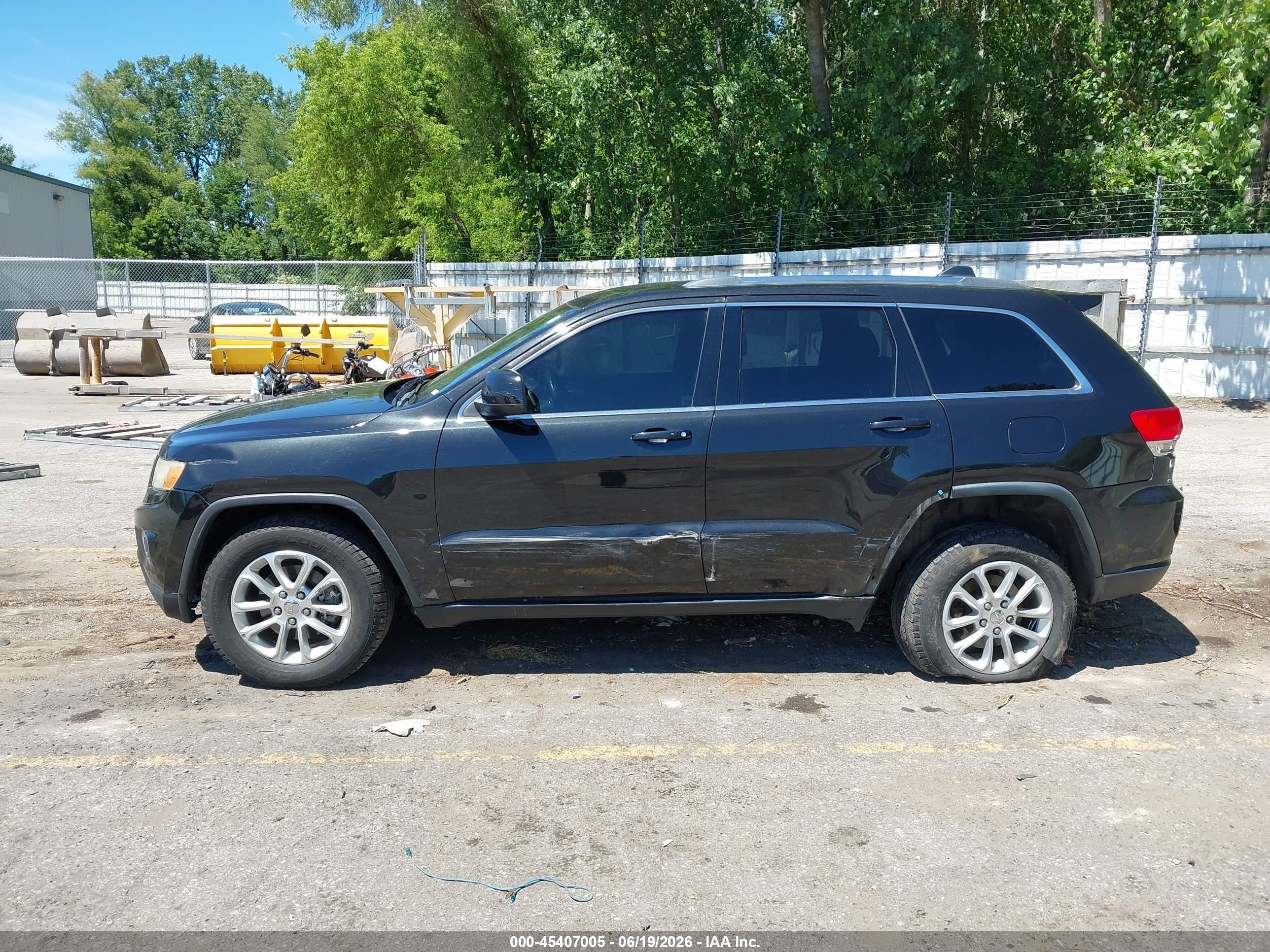 2015 Jeep Grand Cherokee Laredo Black vin: 1C4RJFAG6FC675622