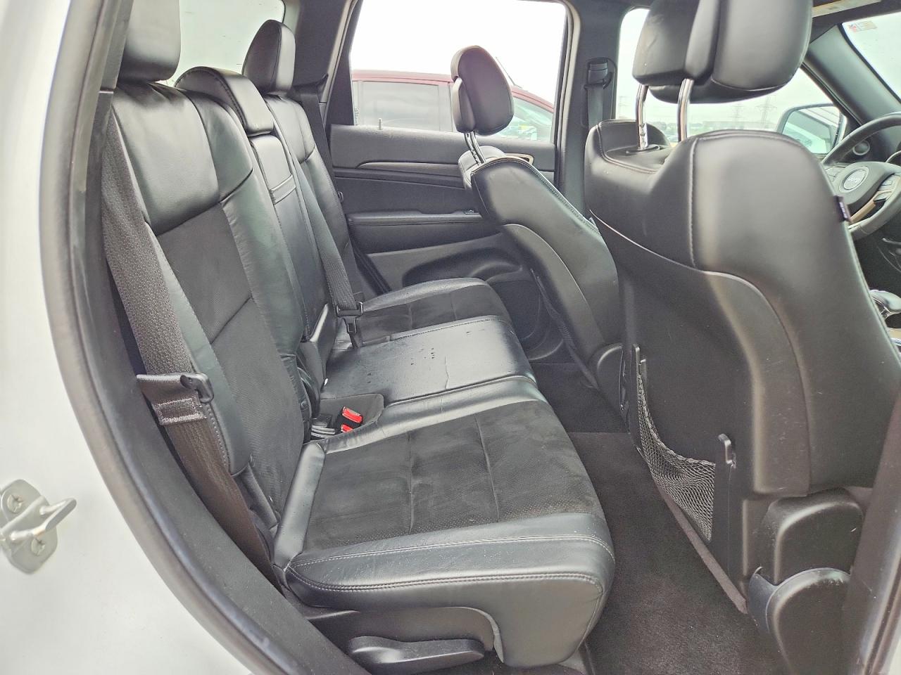 2015 Jeep Grand Cherokee Laredo White vin: 1C4RJFAG6FC680173