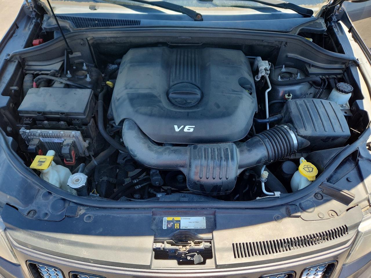 2015 Jeep Grand Cherokee Laredo Gray vin: 1C4RJFAG6FC759794