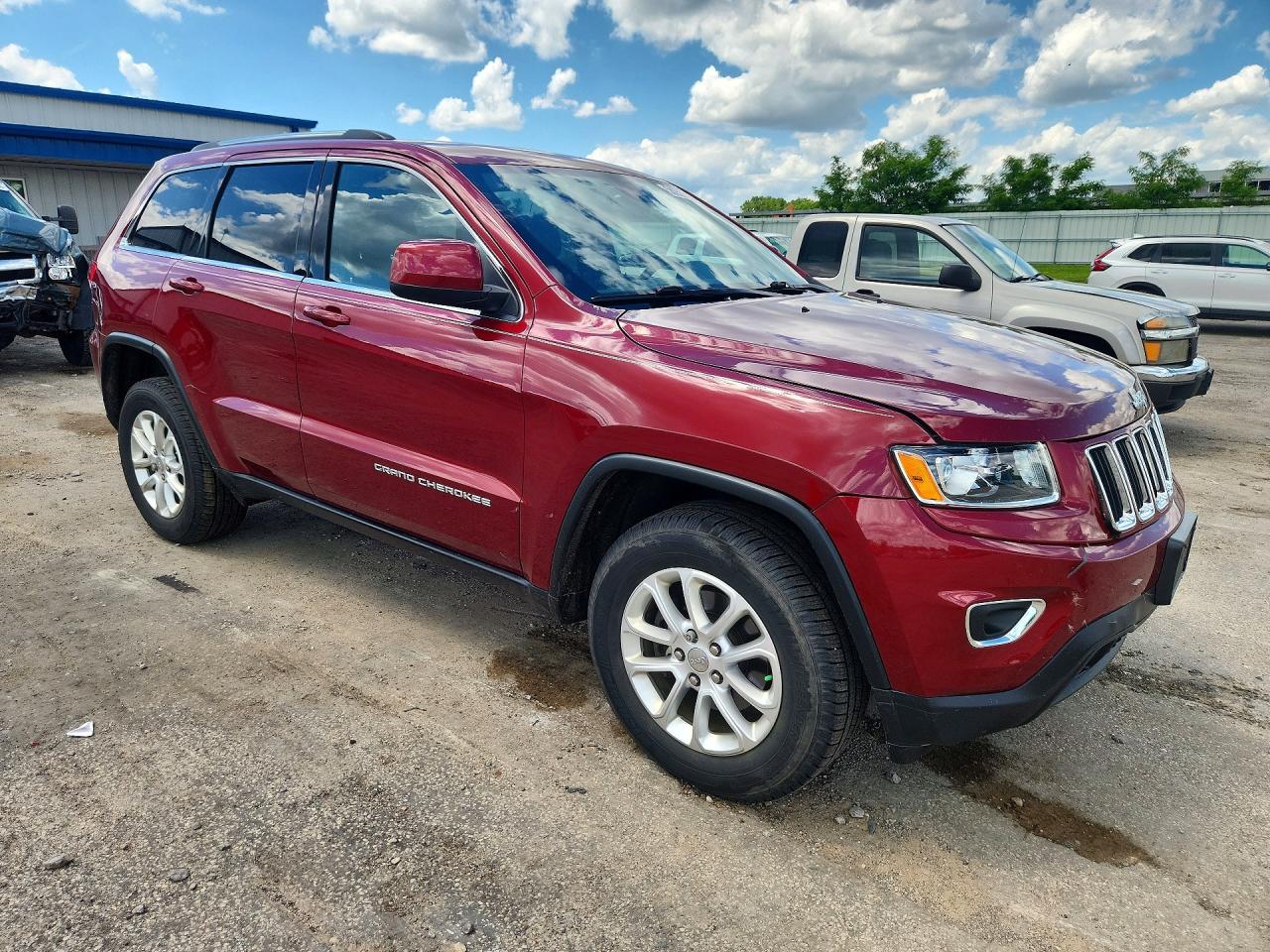 2015 Jeep Grand Cherokee Laredo Red vin: 1C4RJFAG6FC779320