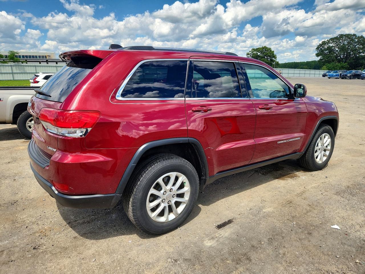 2015 Jeep Grand Cherokee Laredo Red vin: 1C4RJFAG6FC779320