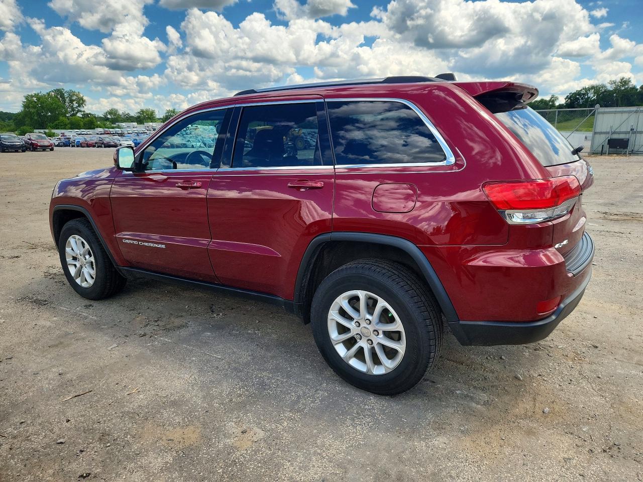 2015 Jeep Grand Cherokee Laredo Red vin: 1C4RJFAG6FC779320