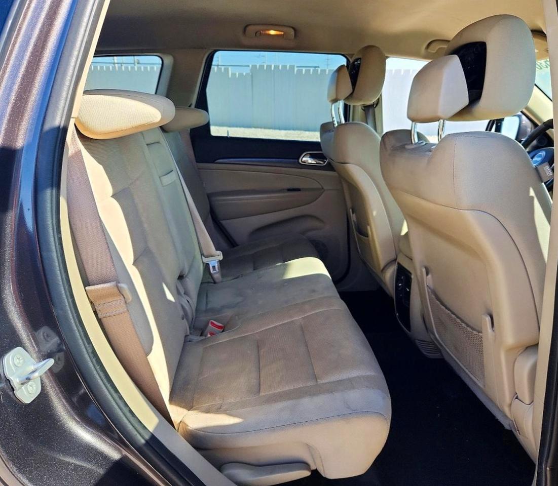 2015 Jeep Grand Cherokee Laredo Gray vin: 1C4RJFAG6FC786266