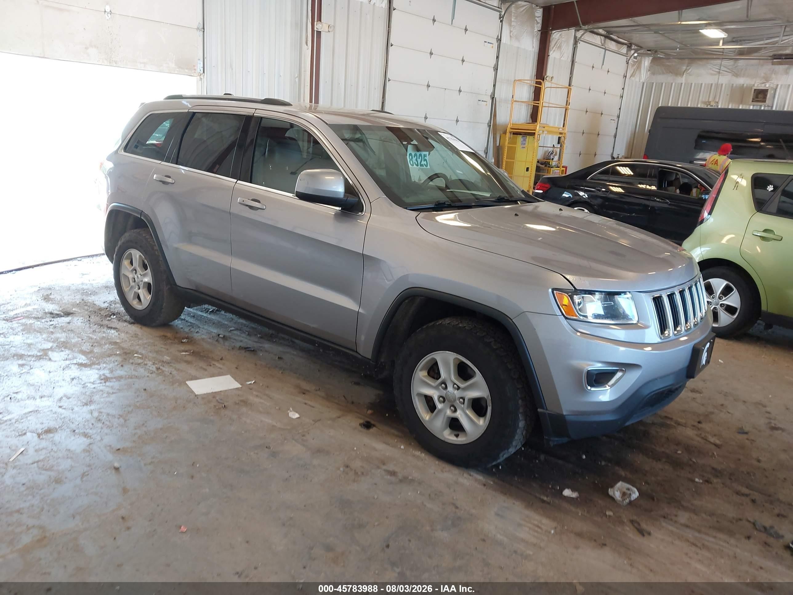 2015 Jeep Grand Cherokee Laredo Silver vin: 1C4RJFAG6FC791340