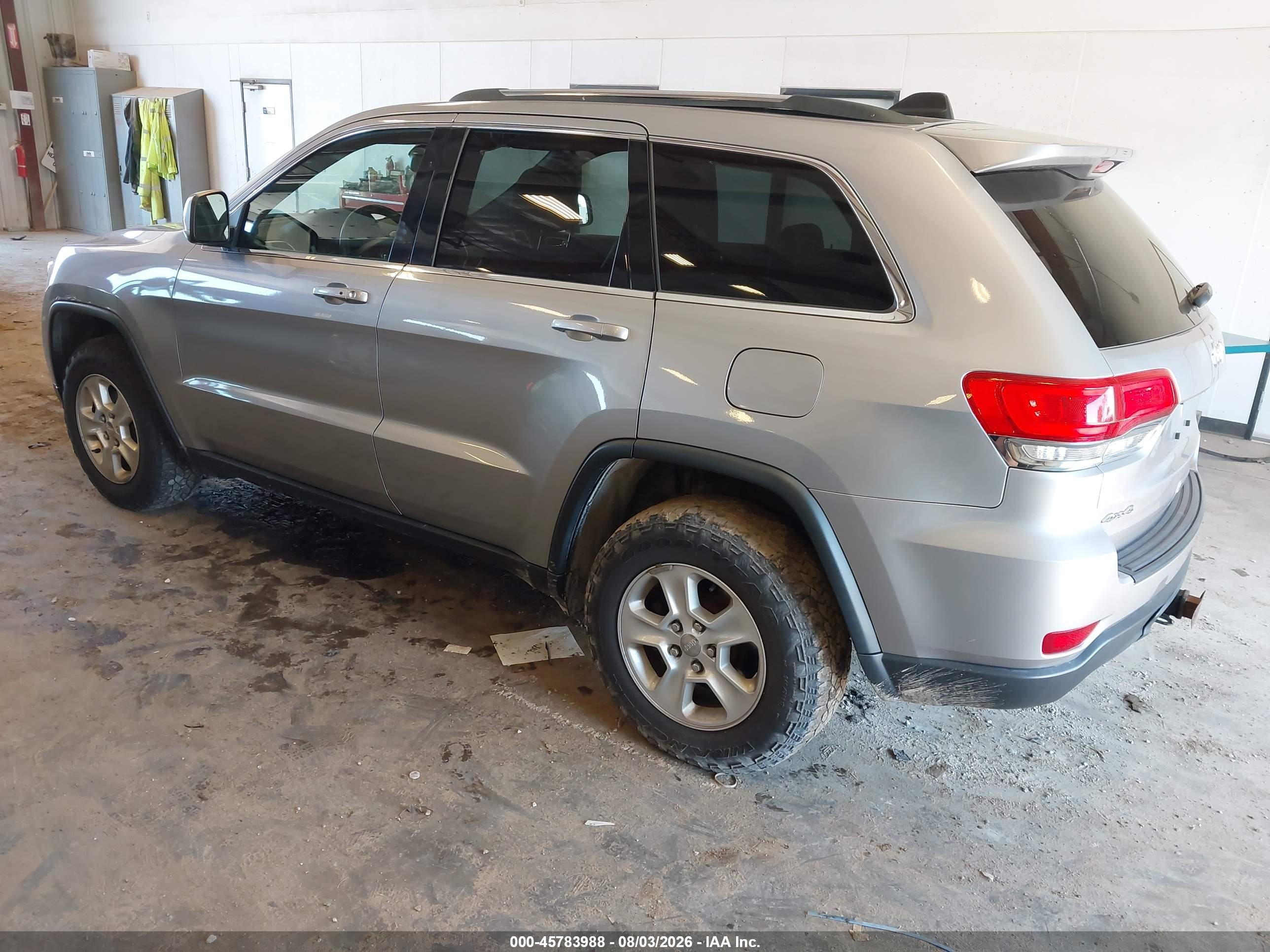2015 Jeep Grand Cherokee Laredo Silver vin: 1C4RJFAG6FC791340