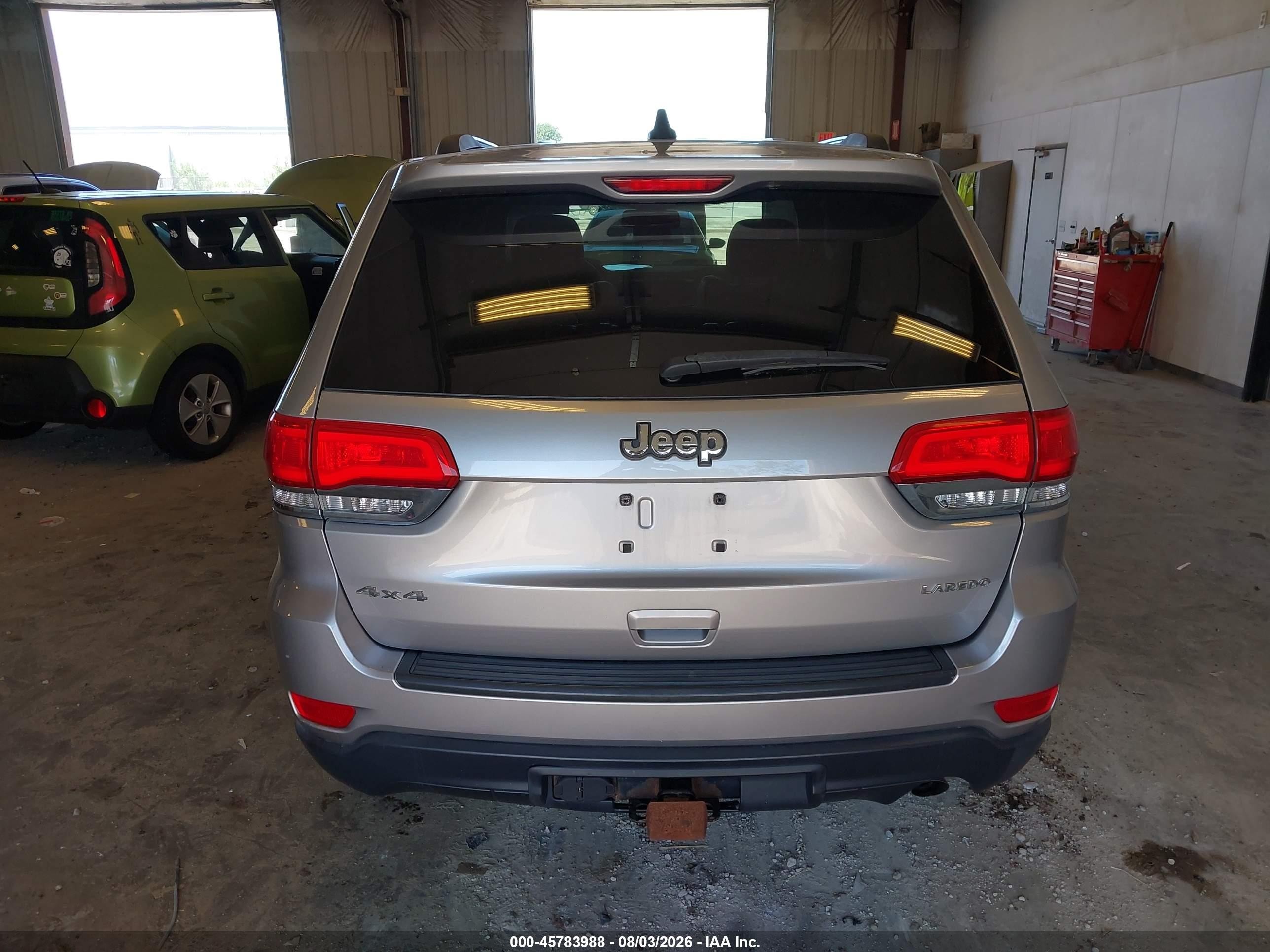 2015 Jeep Grand Cherokee Laredo Silver vin: 1C4RJFAG6FC791340
