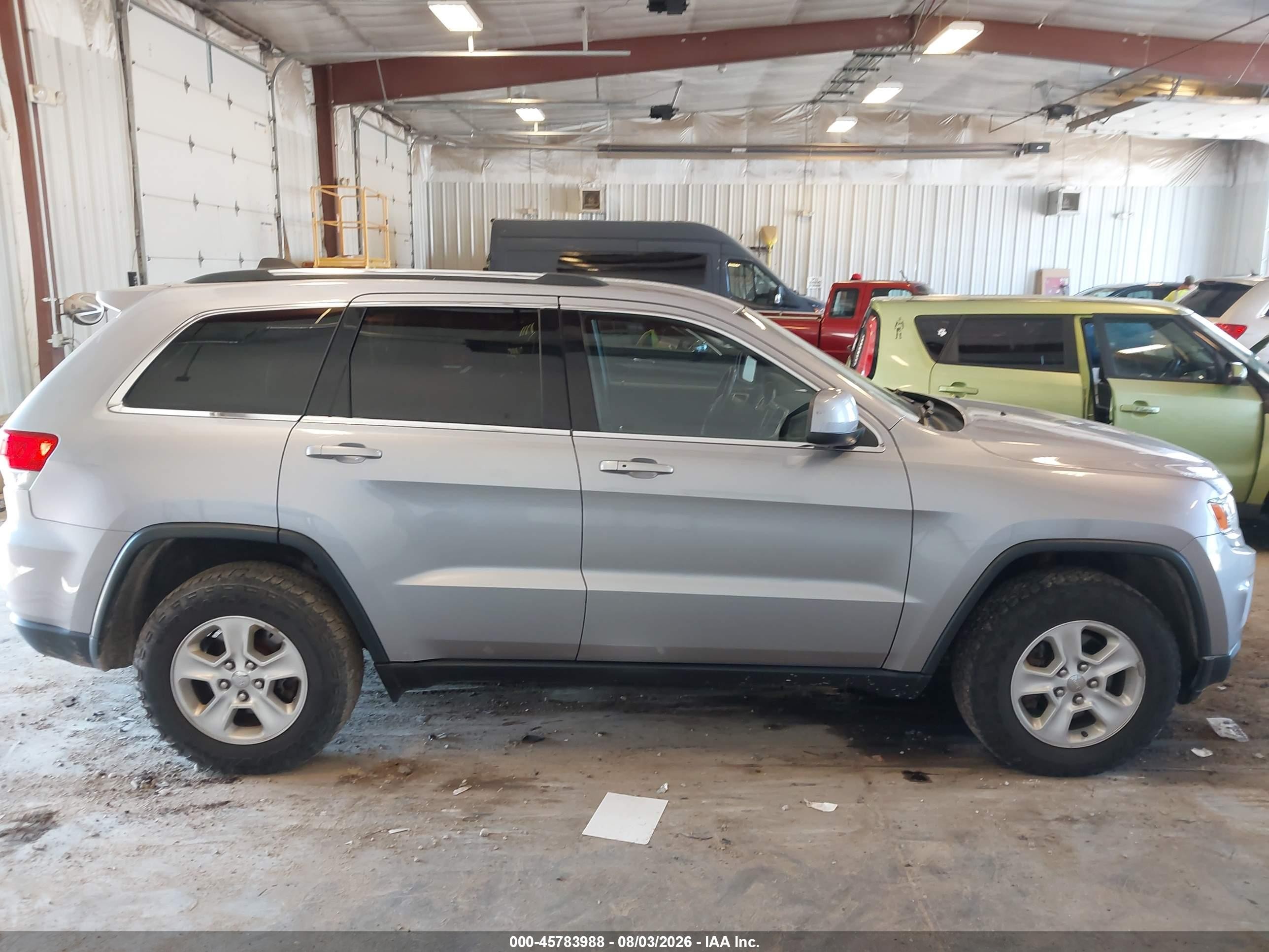 2015 Jeep Grand Cherokee Laredo Silver vin: 1C4RJFAG6FC791340