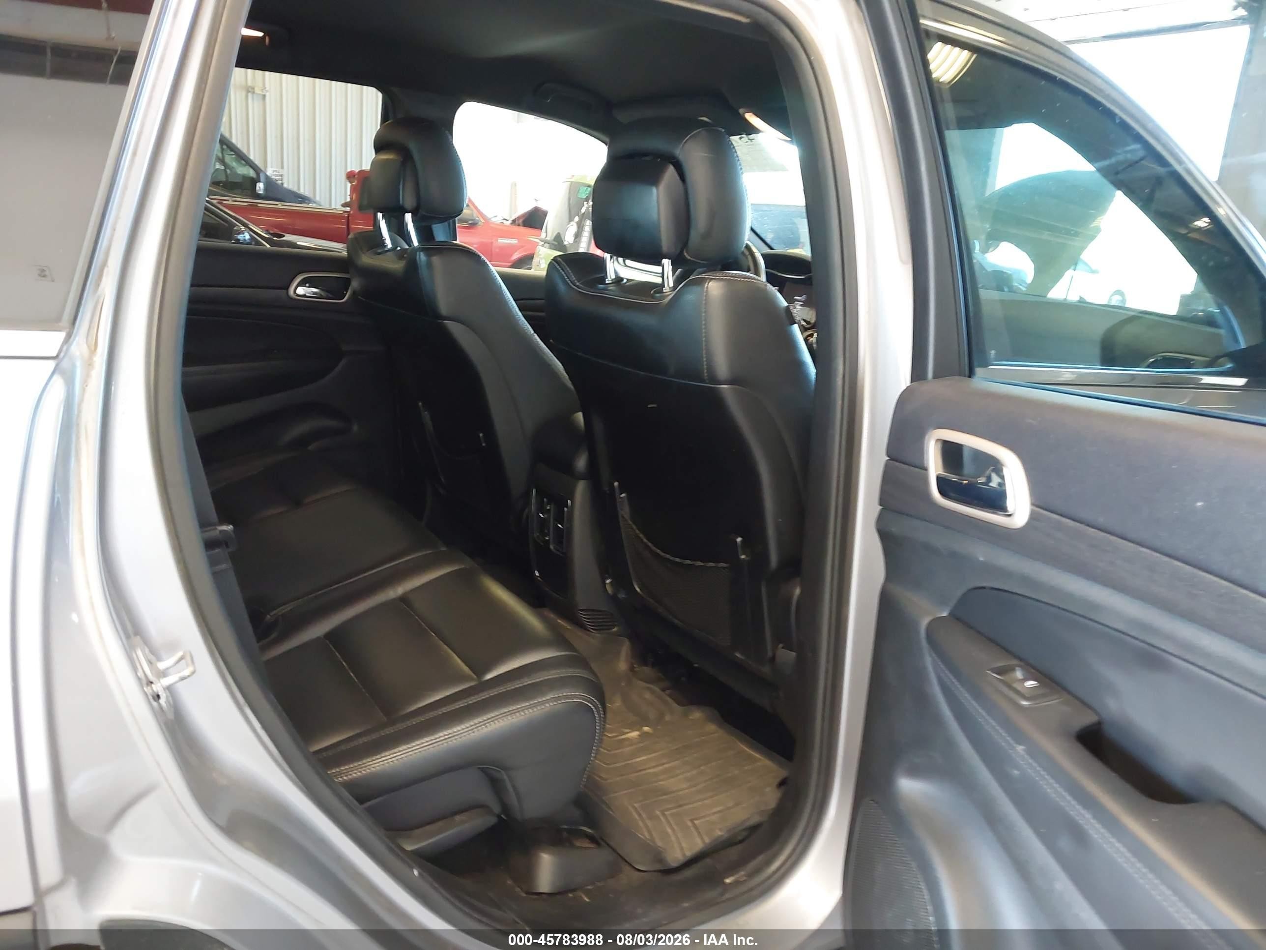 2015 Jeep Grand Cherokee Laredo Silver vin: 1C4RJFAG6FC791340