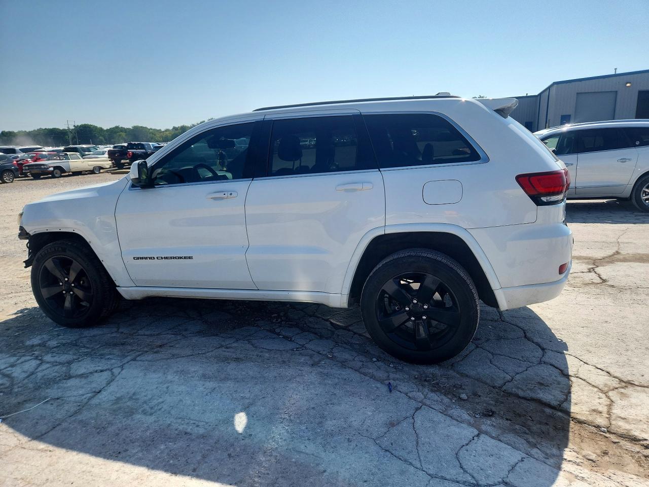 2015 Jeep Grand Cherokee Laredo White vin: 1C4RJFAG6FC852959