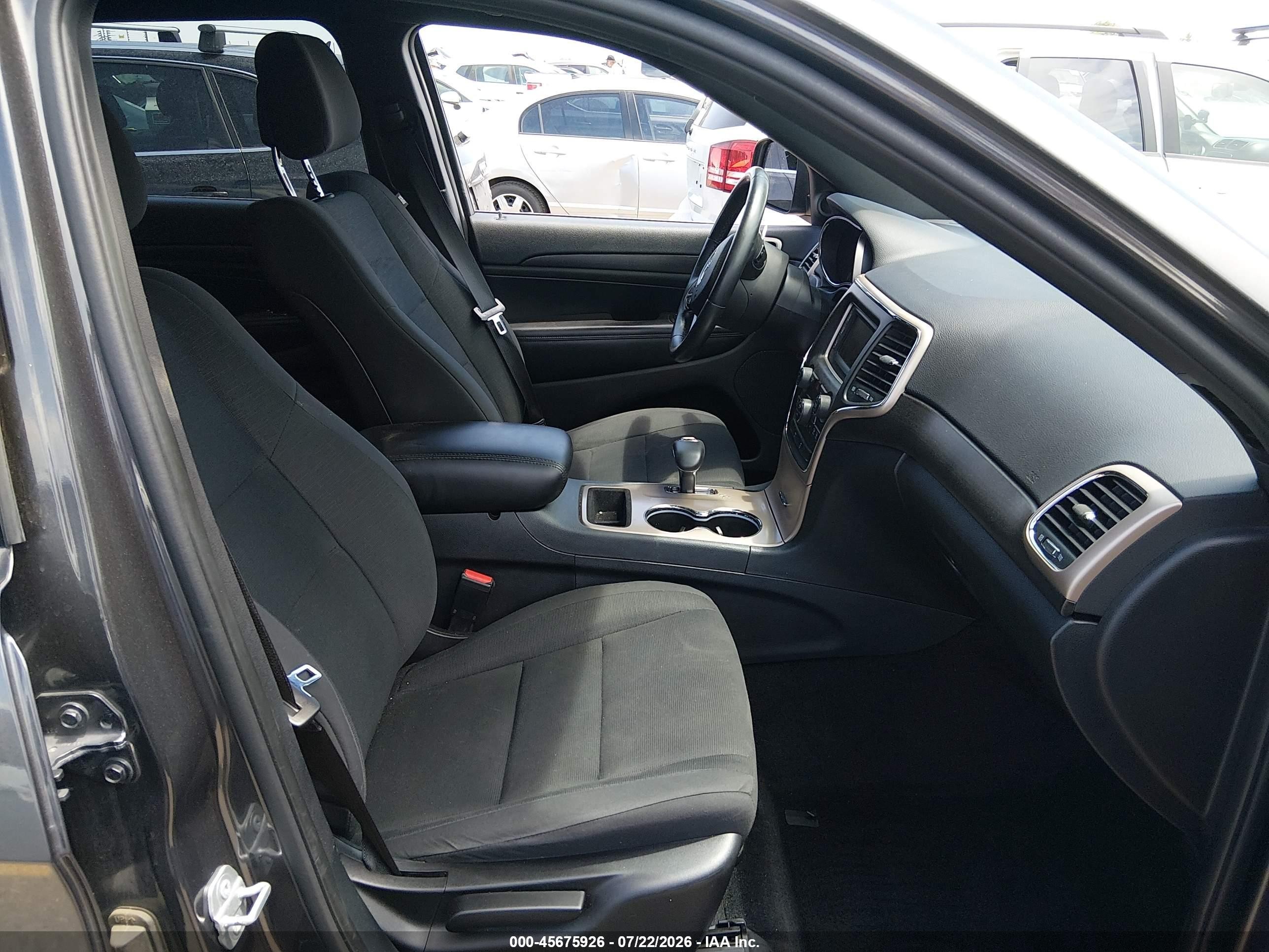 2015 Jeep Grand Cherokee Laredo Silver vin: 1C4RJFAG6FC874847