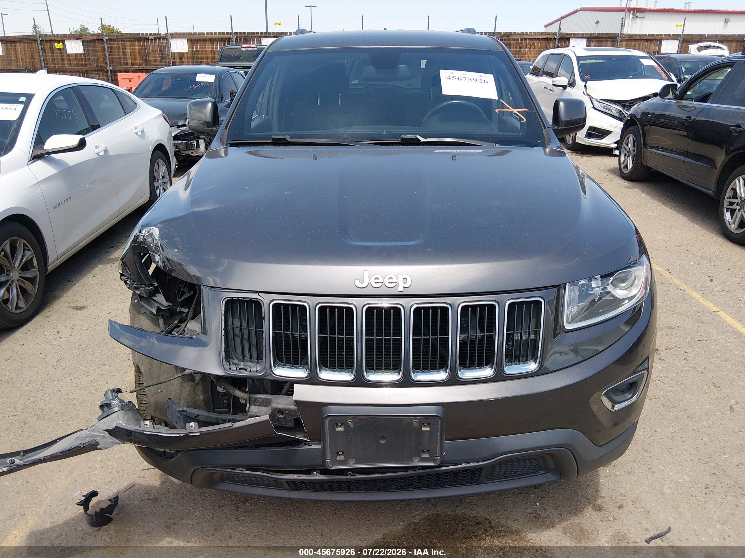 2015 Jeep Grand Cherokee Laredo Silver vin: 1C4RJFAG6FC874847