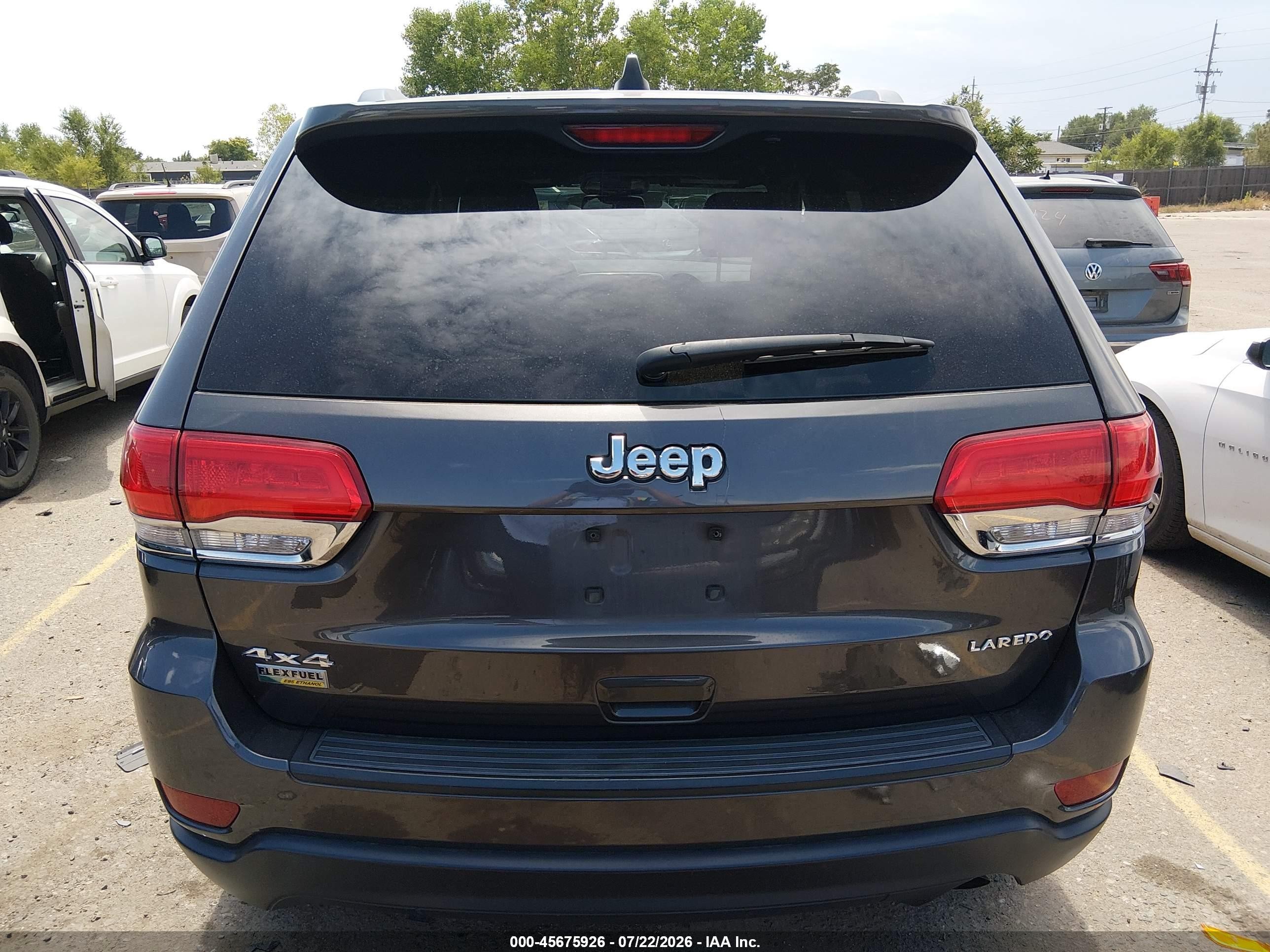 2015 Jeep Grand Cherokee Laredo Silver vin: 1C4RJFAG6FC874847
