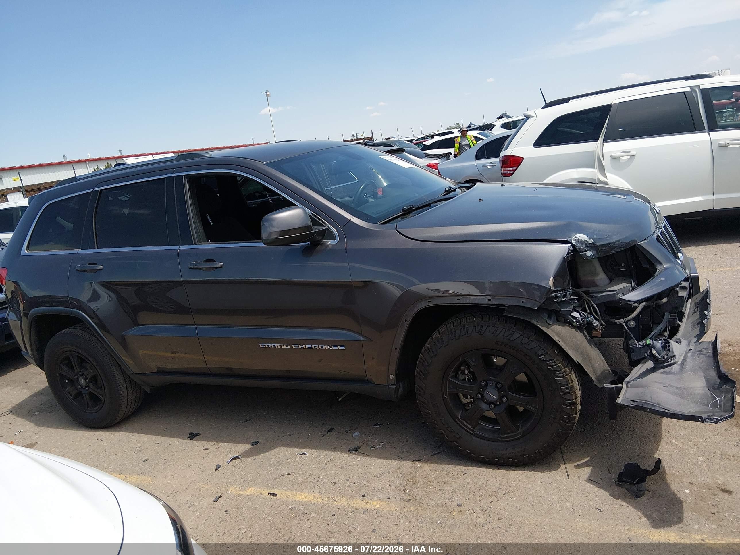 2015 Jeep Grand Cherokee Laredo Silver vin: 1C4RJFAG6FC874847