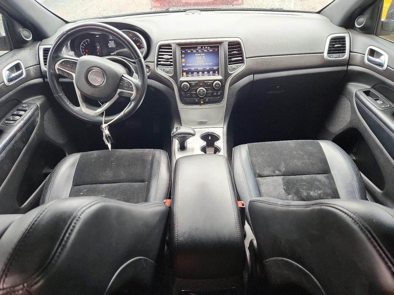 2015 Jeep Grand Cherokee Laredo Серебряный vin: 1C4RJFAG6FC910083