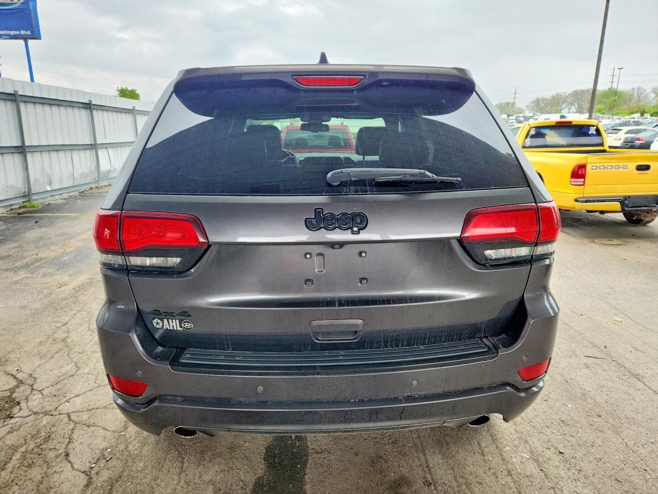 2015 Jeep Grand Cherokee Laredo Серебряный vin: 1C4RJFAG6FC910083