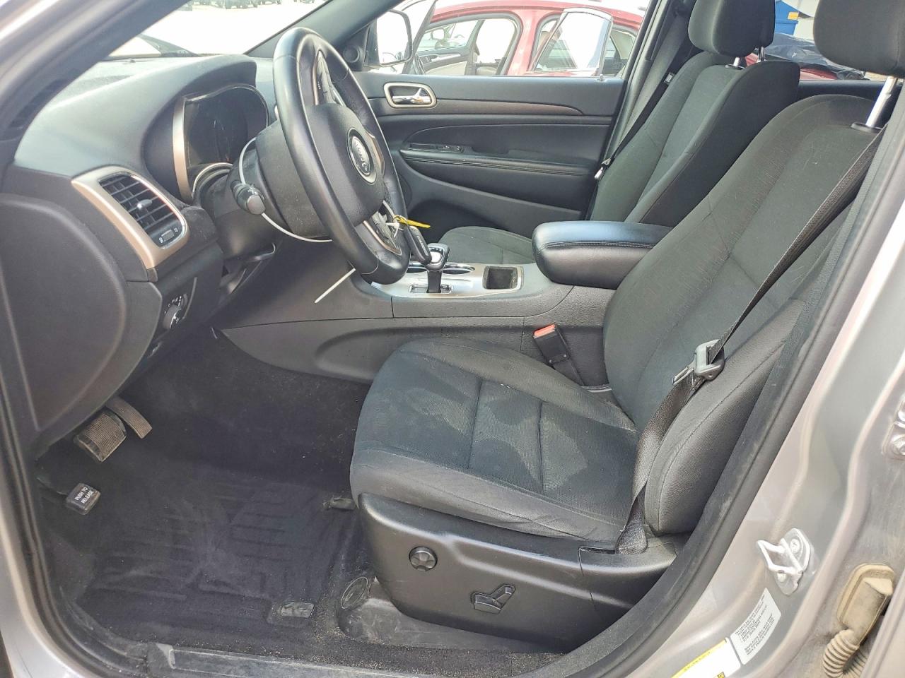 2015 Jeep Grand Cherokee Laredo Silver vin: 1C4RJFAG6FC925098