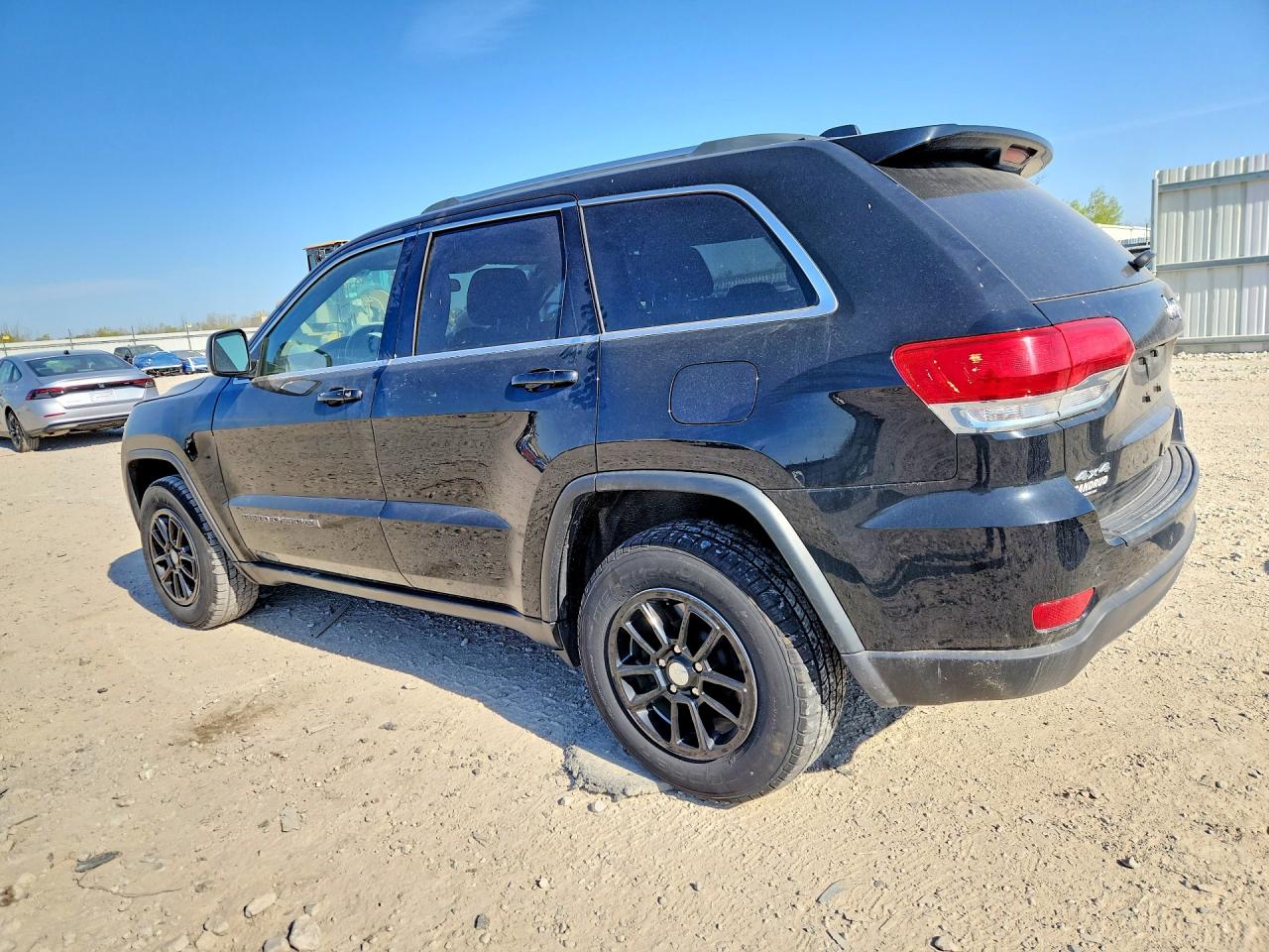 2018 Jeep Grand Cherokee Laredo Черный vin: 1C4RJFAG6JC378455