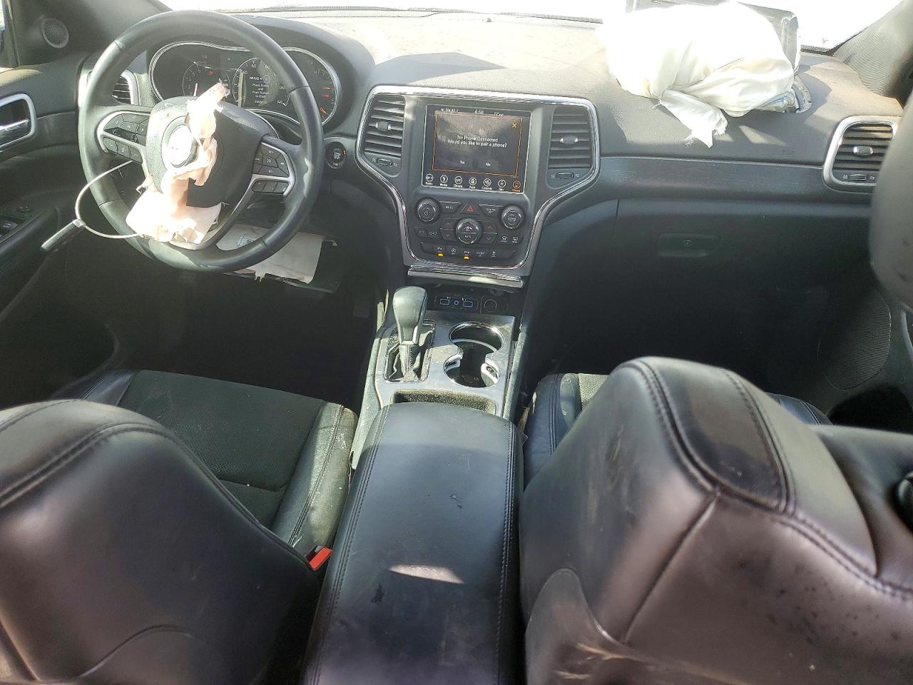2018 Jeep Grand Cherokee Laredo Серебряный vin: 1C4RJFAG6JC443739