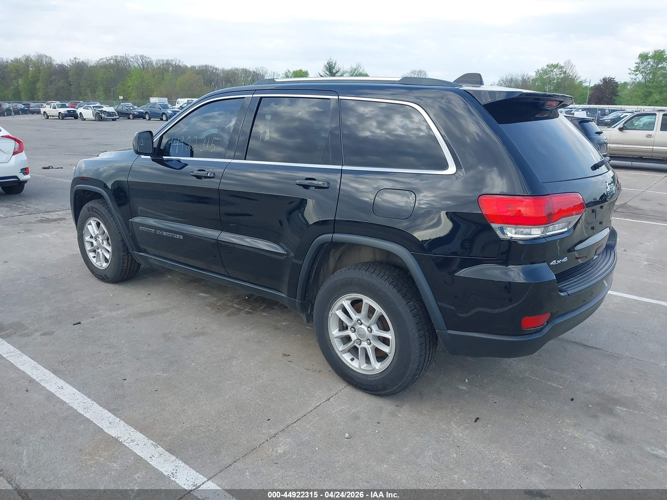 2019 Jeep Grand Cherokee Laredo E 4x4 Черный vin: 1C4RJFAG6KC759773