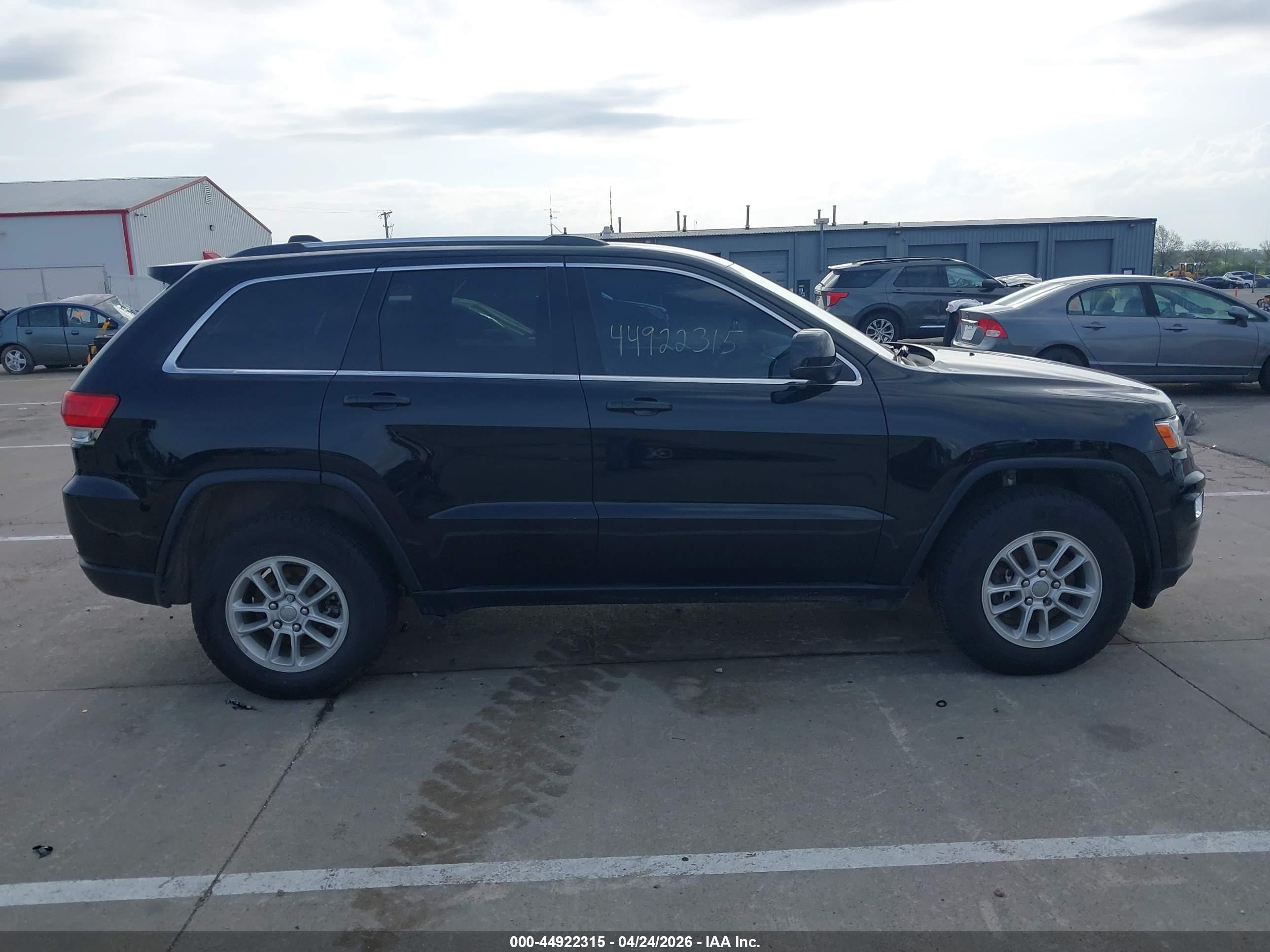 2019 Jeep Grand Cherokee Laredo E 4x4 Черный vin: 1C4RJFAG6KC759773