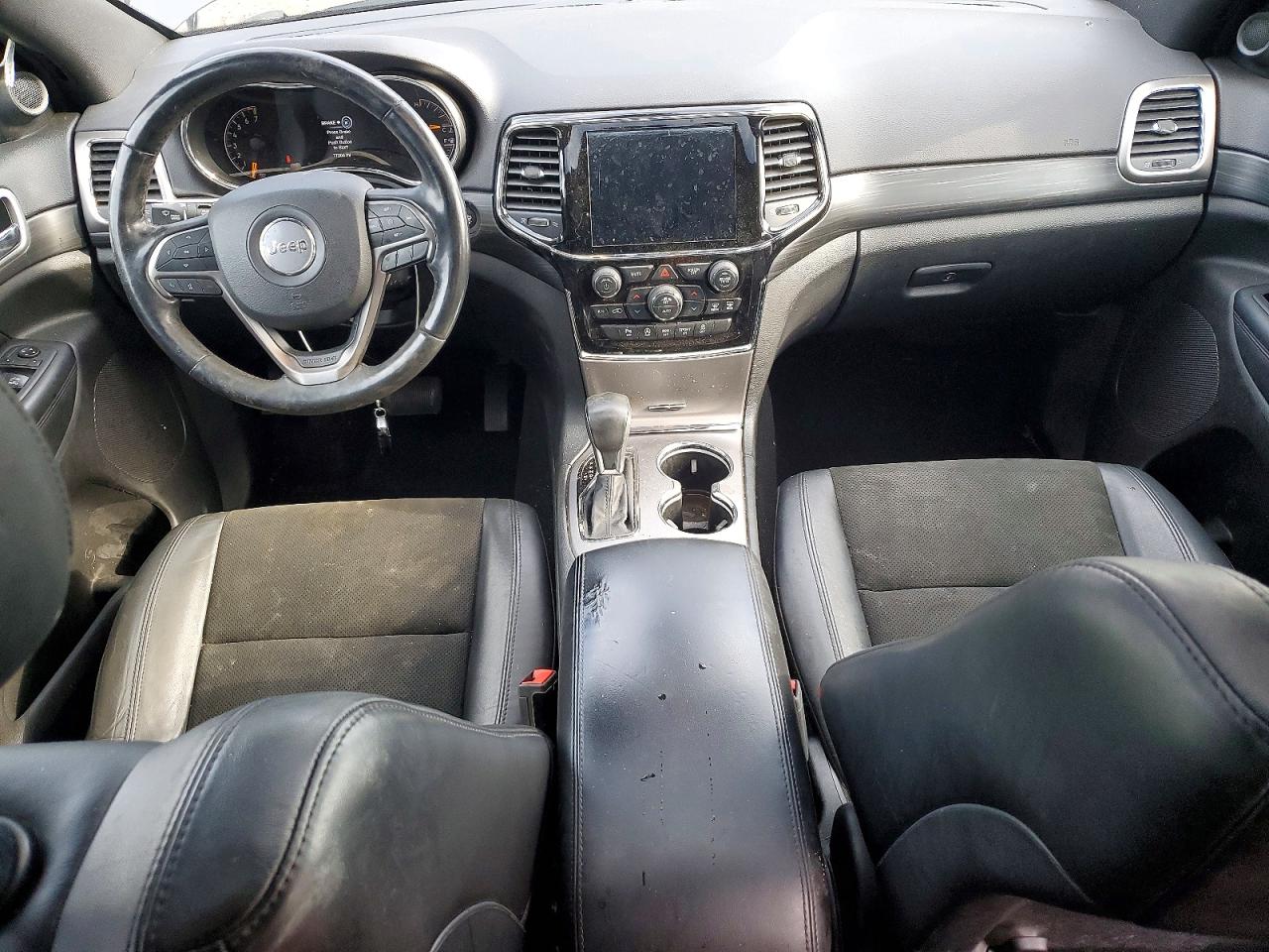 2019 Jeep Grand Cherokee Laredo Угольный vin: 1C4RJFAG6KC850638
