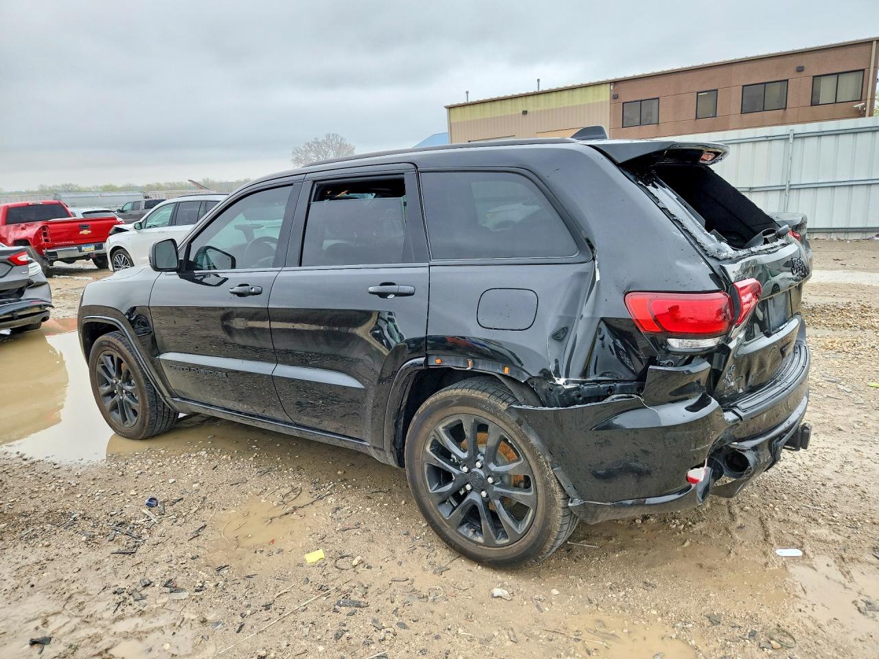 2020 Jeep Grand Cherokee Laredo Black vin: 1C4RJFAG6LC305492