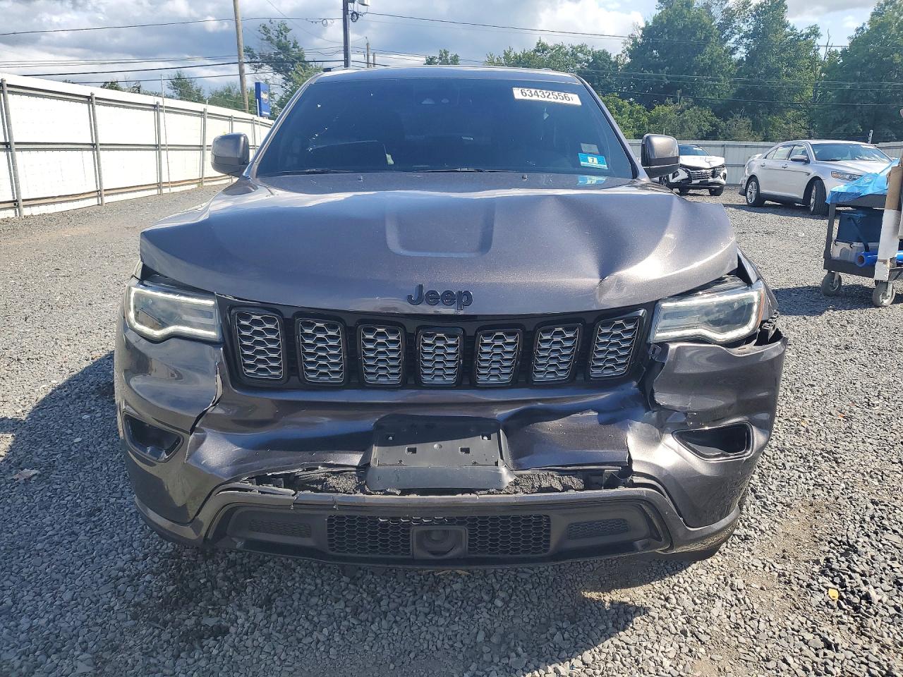 2020 Jeep Grand Cherokee Laredo Gray vin: 1C4RJFAG6LC334667