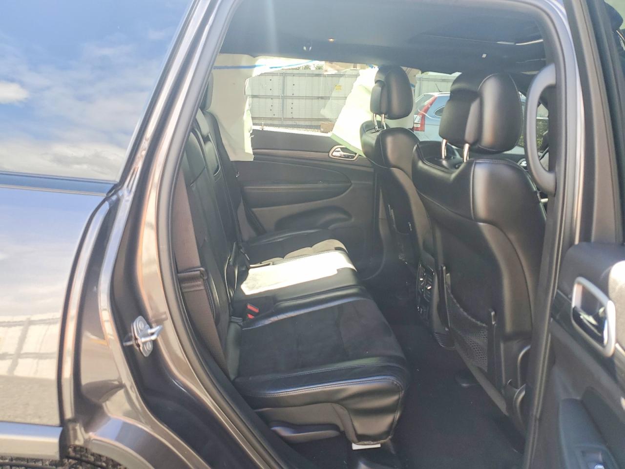 2020 Jeep Grand Cherokee Laredo Gray vin: 1C4RJFAG6LC334667